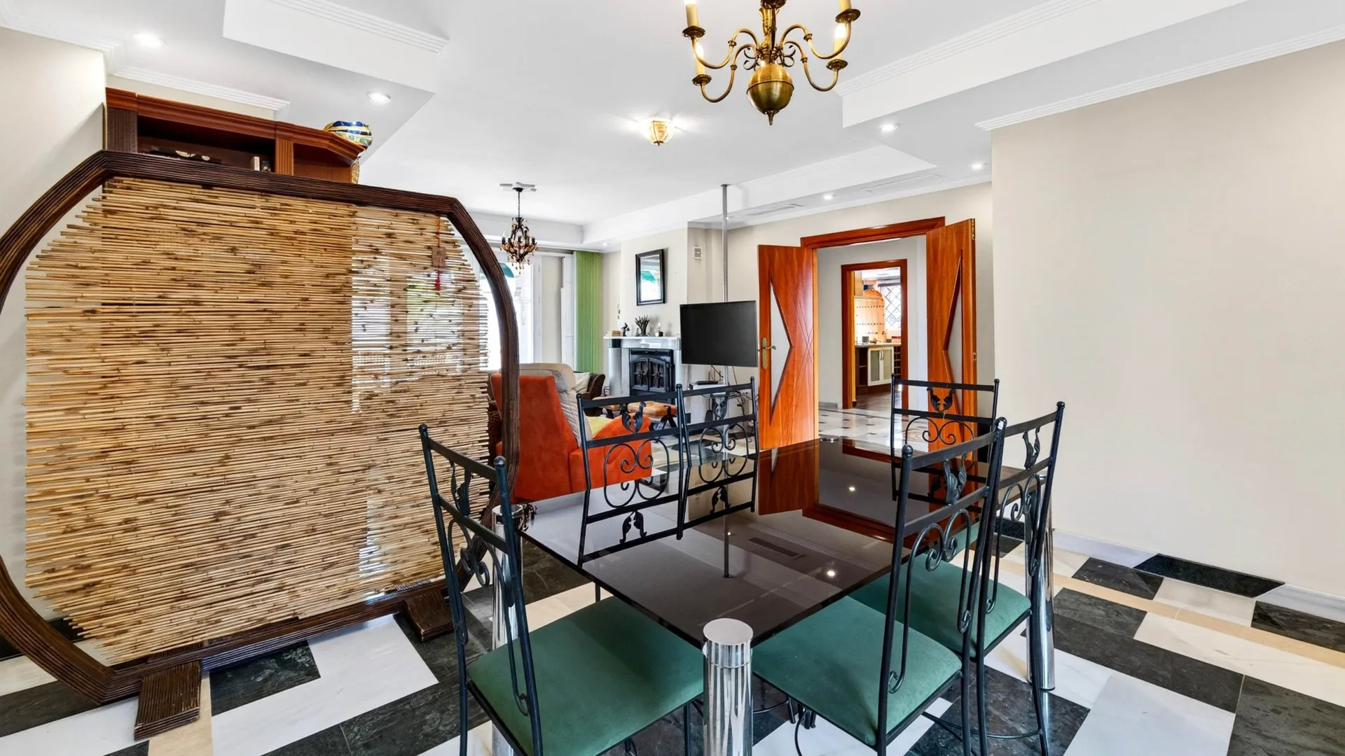 Churriana villa for sale