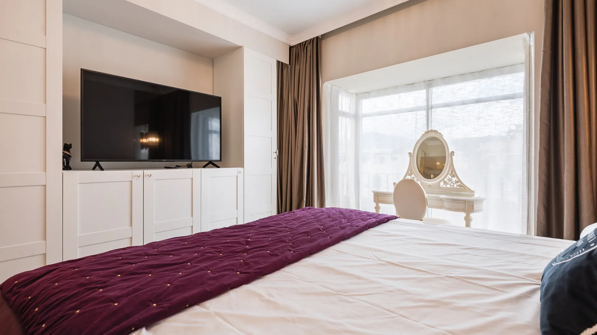 Se vende triplex en Aloha Gardens de 3 dormitorios