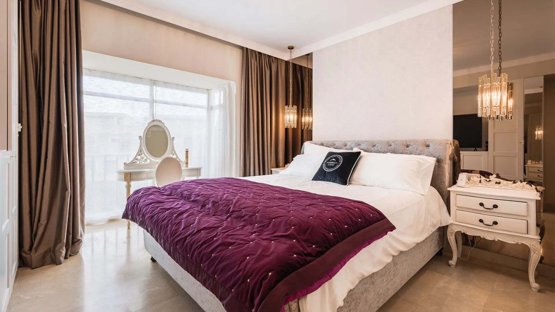 Se vende triplex en Aloha Gardens de 3 dormitorios