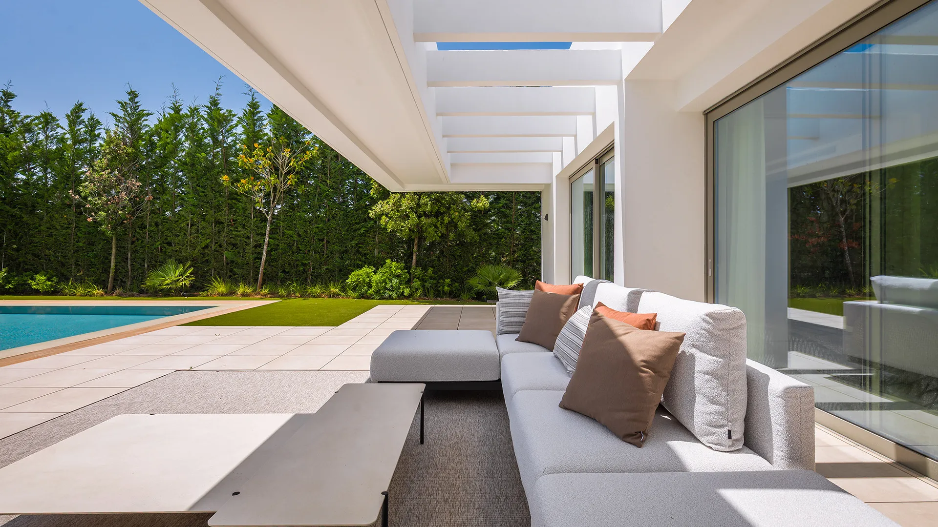 For sale 5 bedrooms villa in El Paraiso