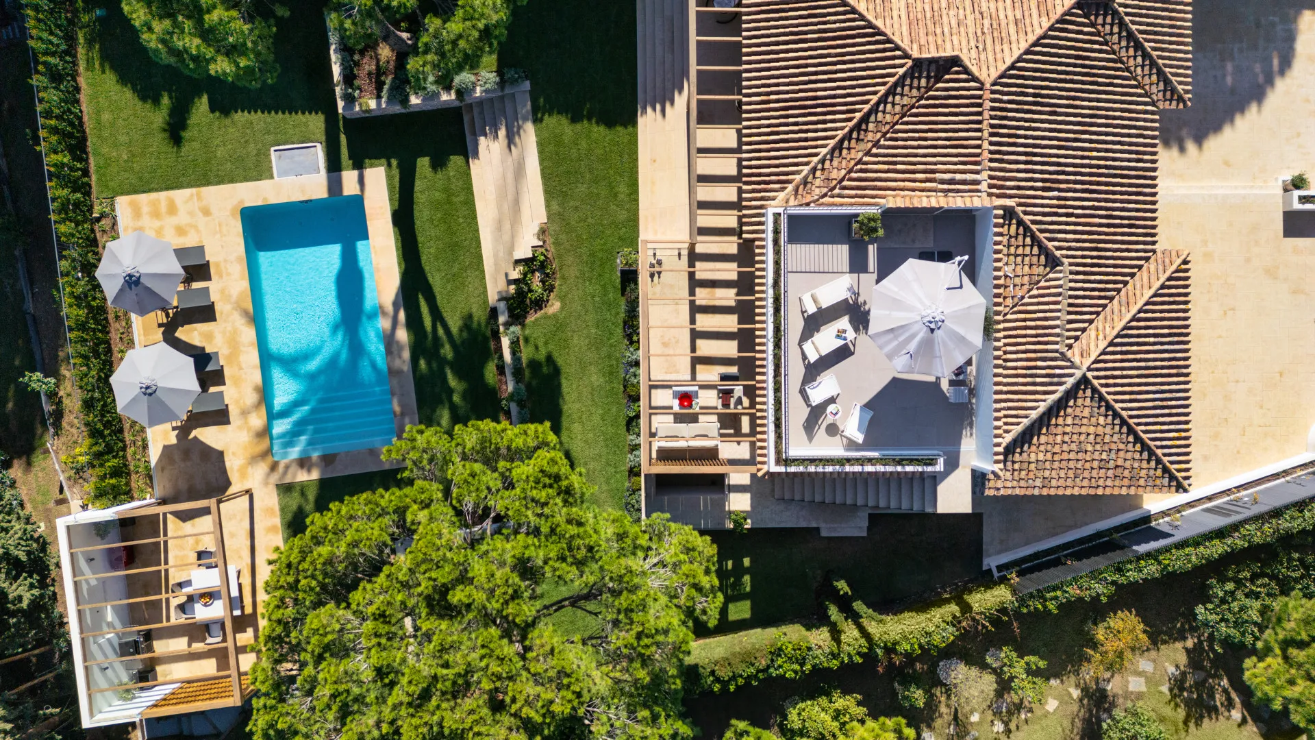 Villa a la venta con 4 dormitorios en Cumbres de Elviria