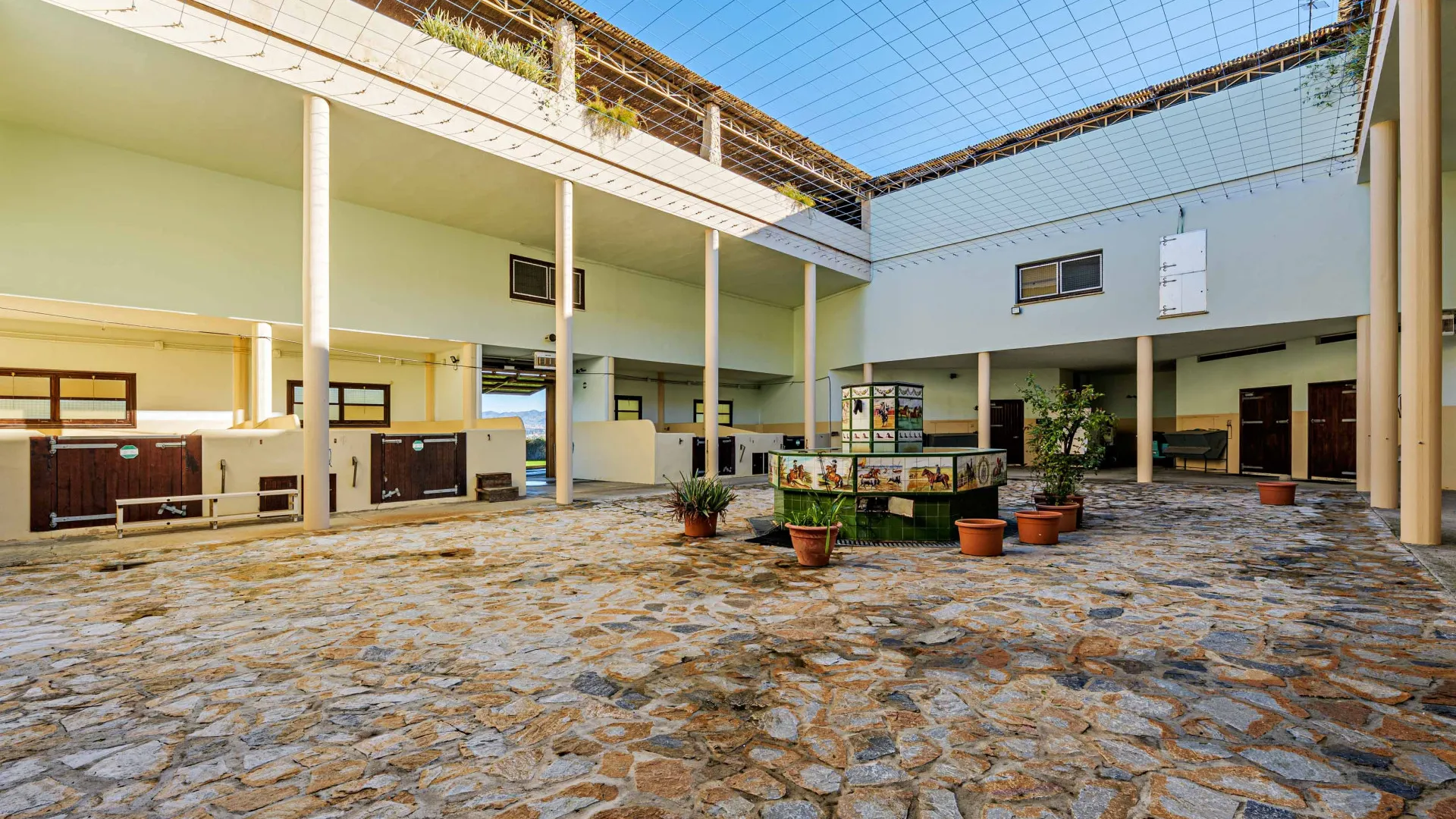 For sale Alhaurin de la Torre 10 bedrooms estate