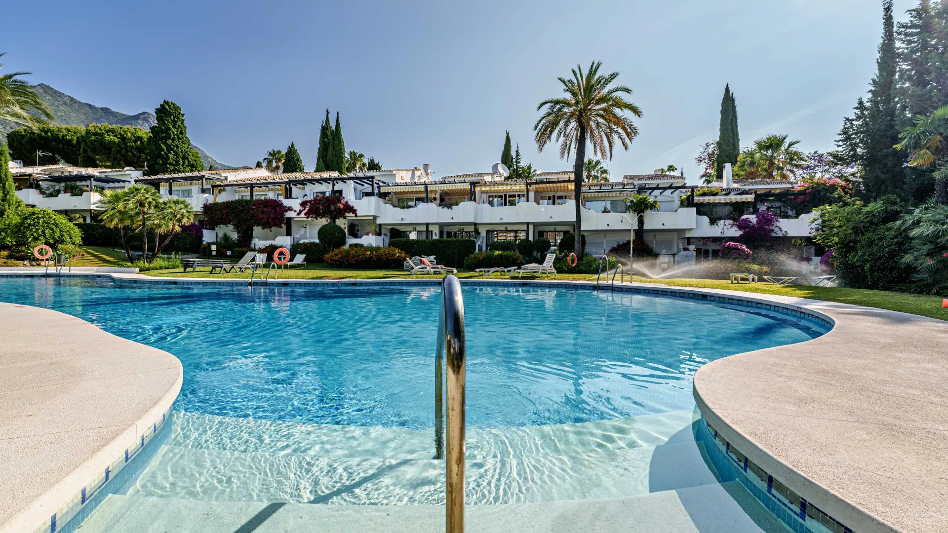 3 bedrooms Sierra Blanca ground floor apartment for sale