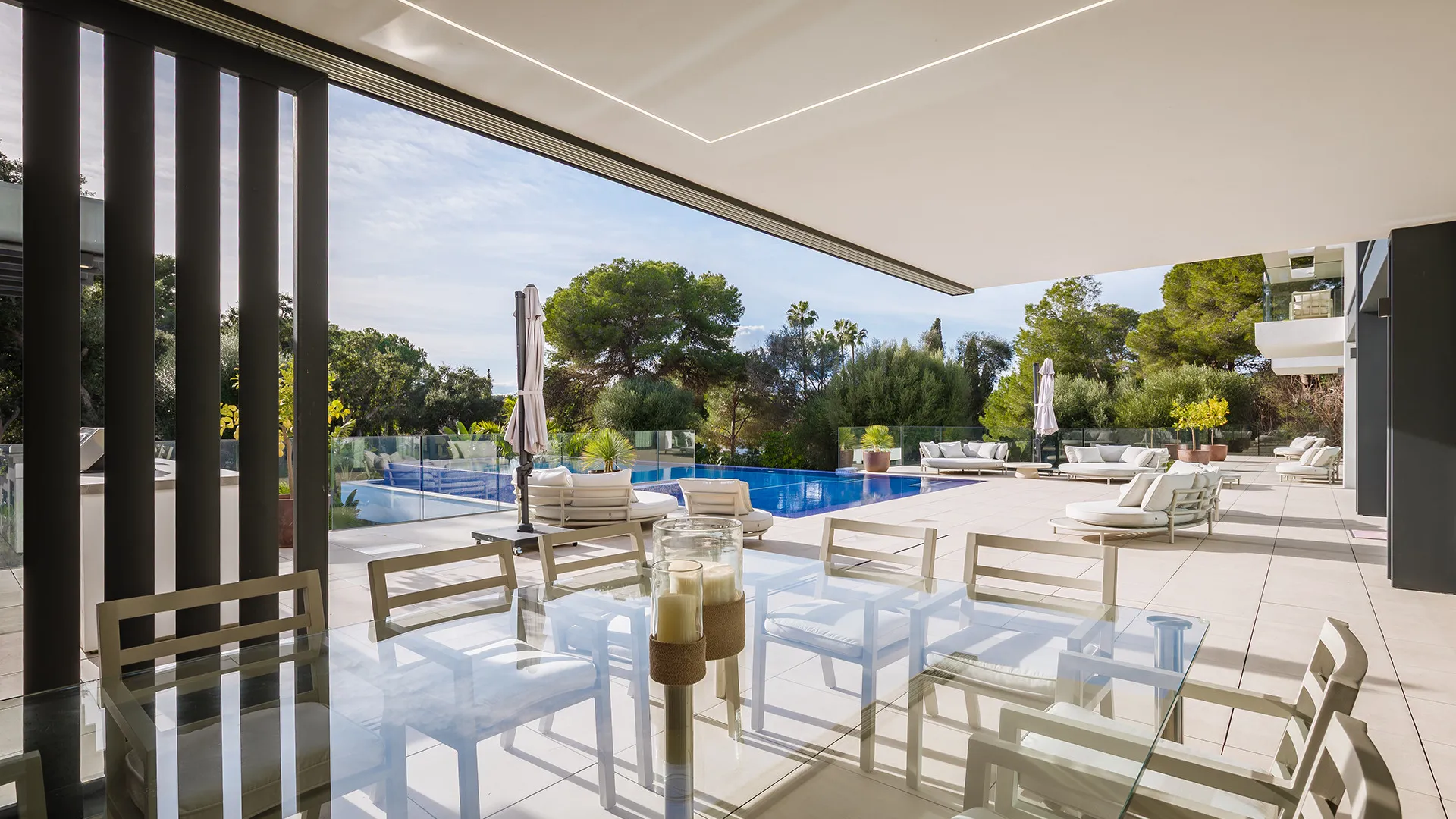For sale 7 bedrooms villa in Kings & Queens