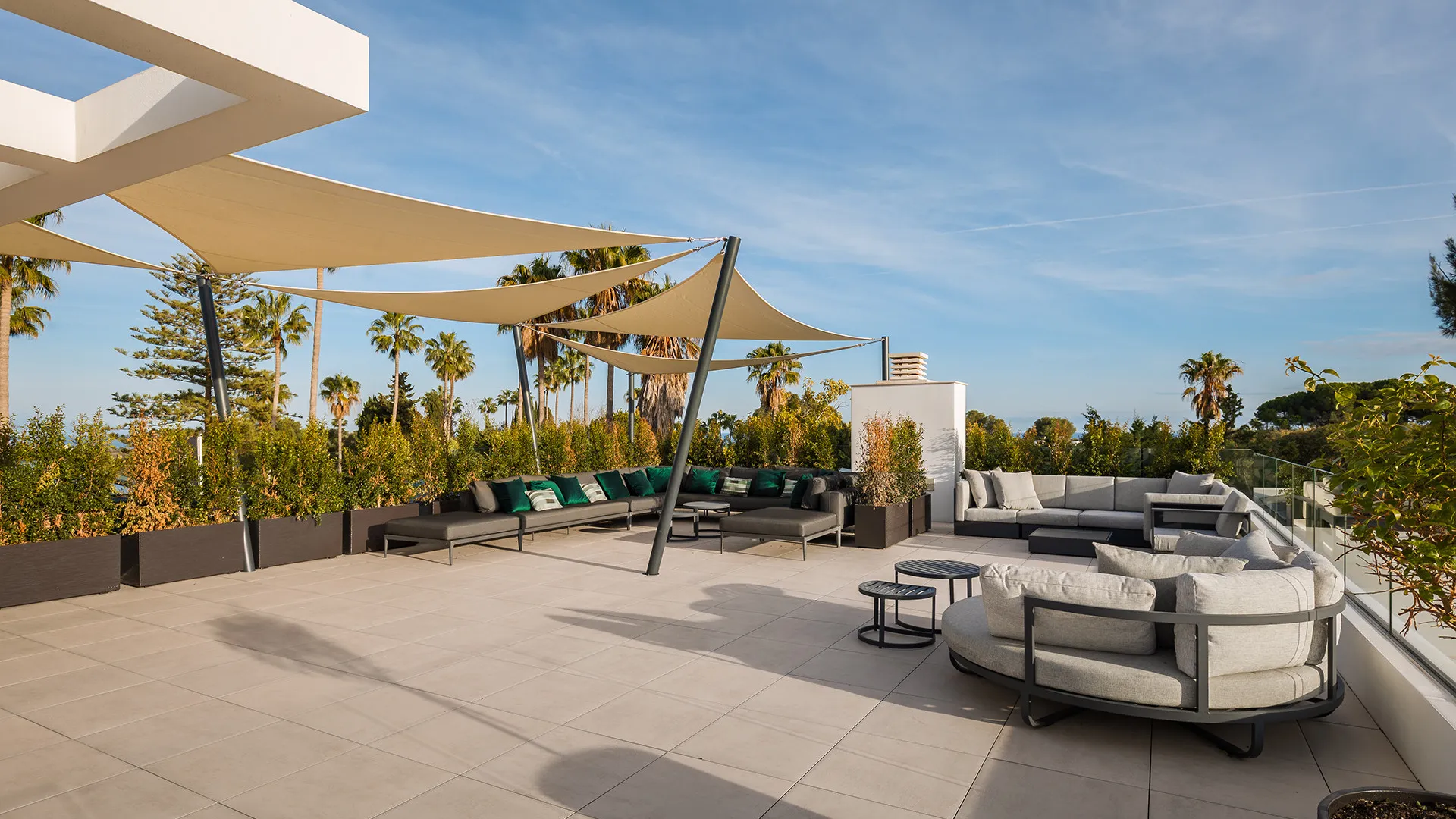 For sale 7 bedrooms villa in Kings & Queens