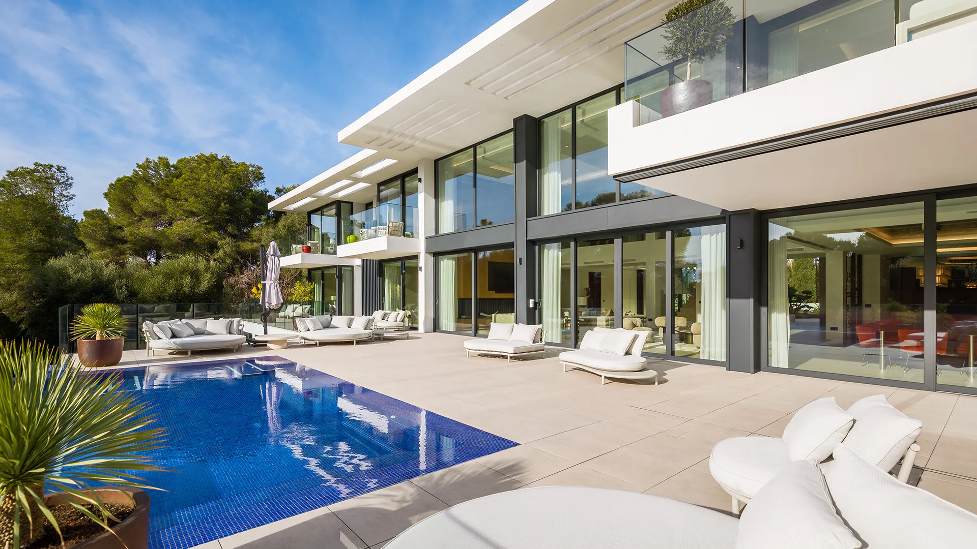 For sale 7 bedrooms villa in Kings & Queens