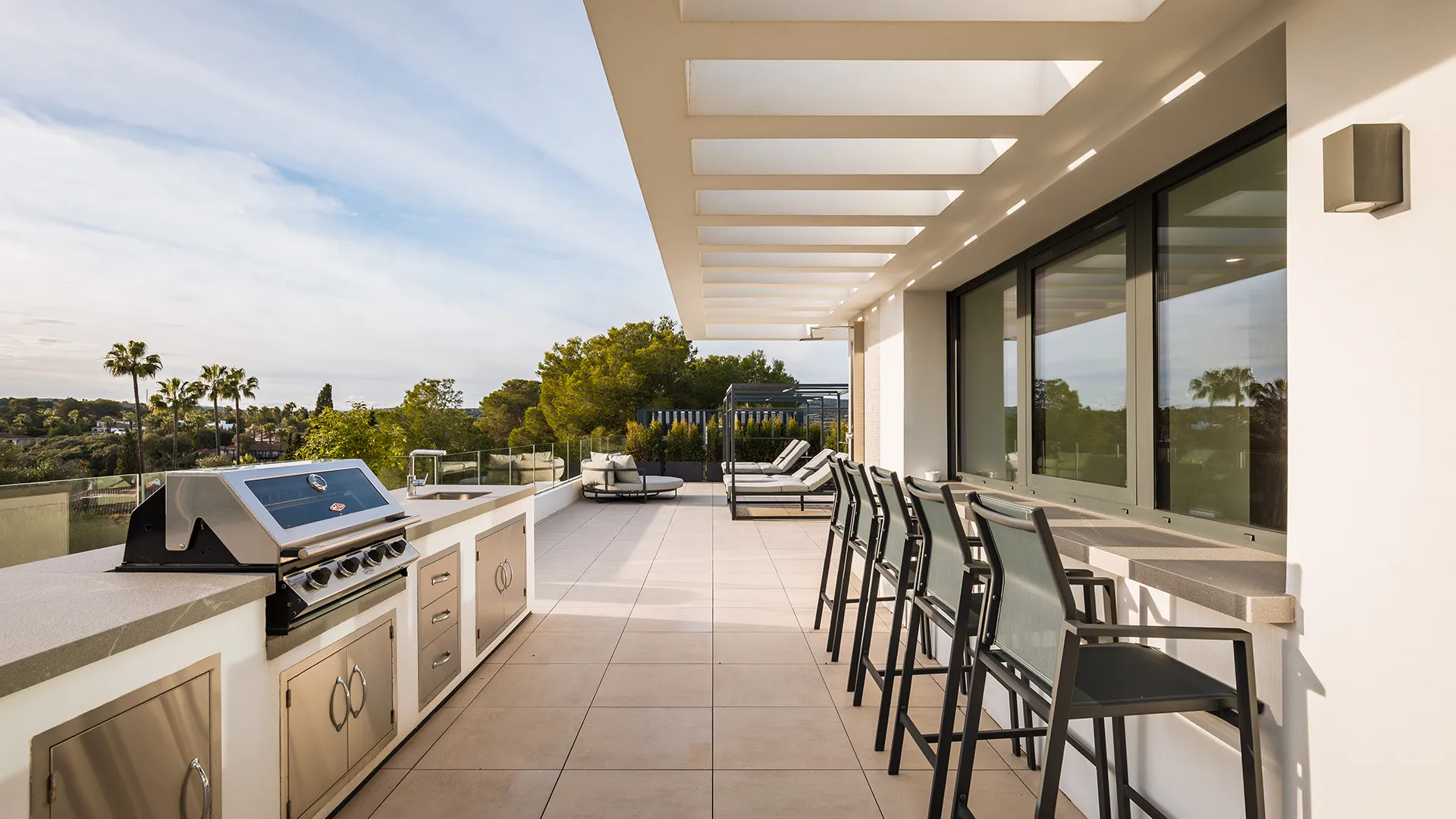 For sale 7 bedrooms villa in Kings & Queens