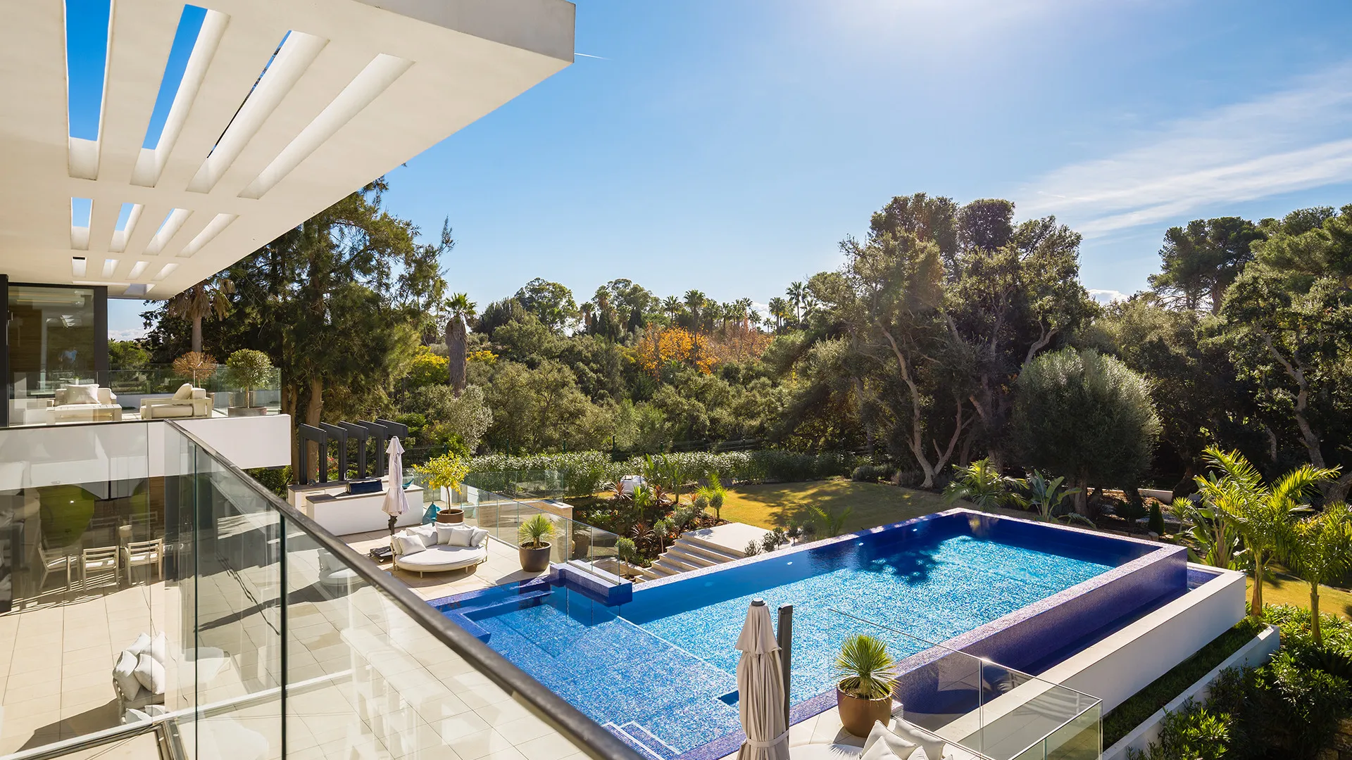 For sale 7 bedrooms villa in Kings & Queens
