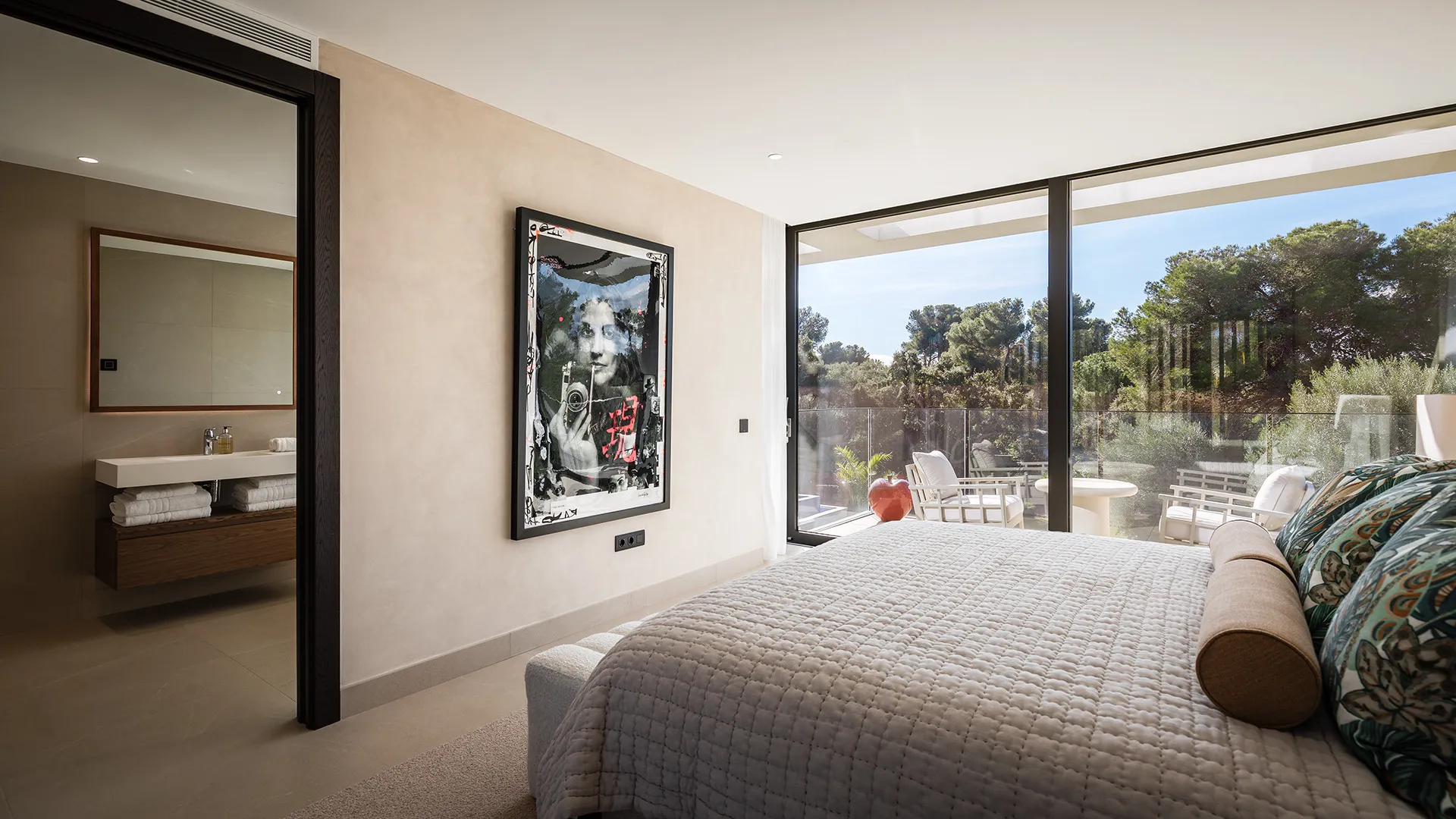 For sale 7 bedrooms villa in Kings & Queens
