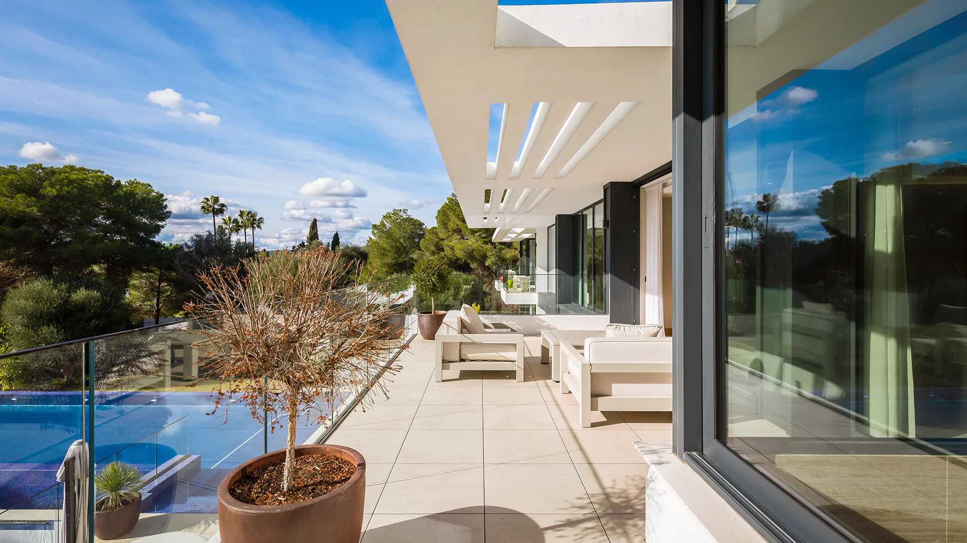For sale 7 bedrooms villa in Kings & Queens