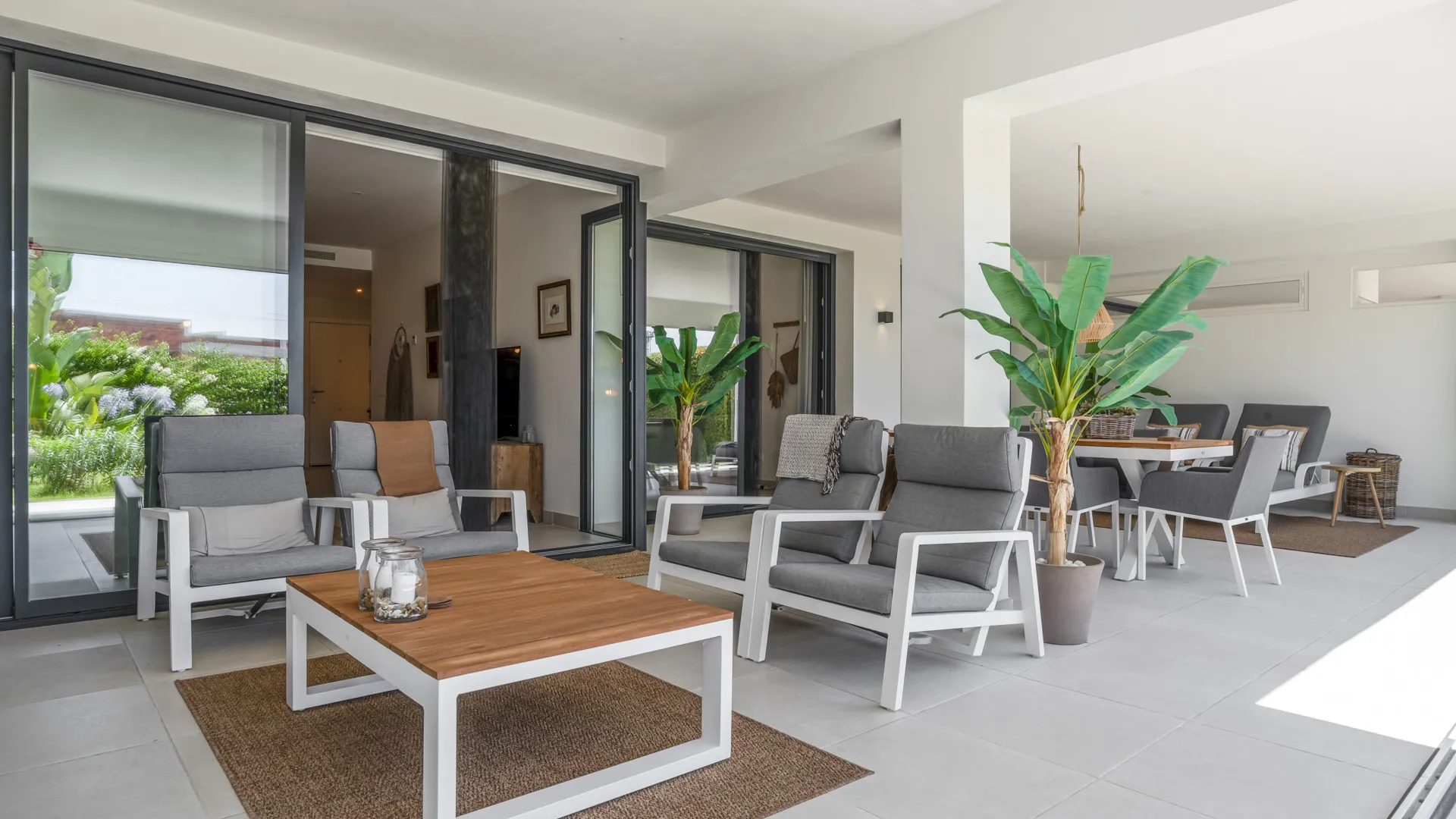 Apartamento planta baja en venta en Estepona Golf