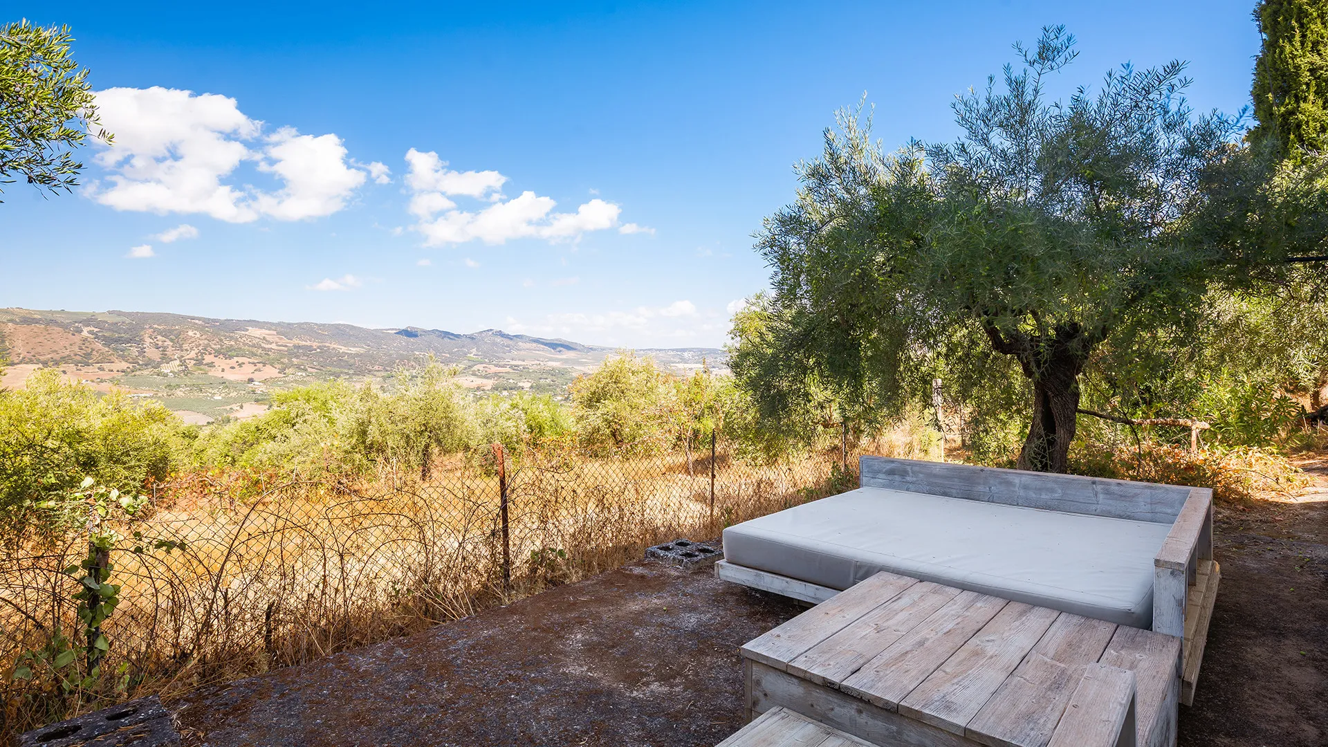 Ronda, finca de 4 dormitorios en venta