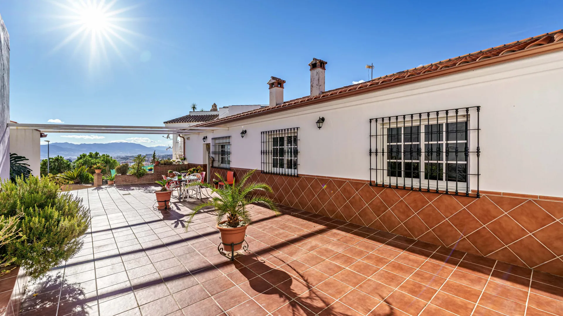 Se vende casa de 3 dormitorios en Malaga - Ciudad Jardín