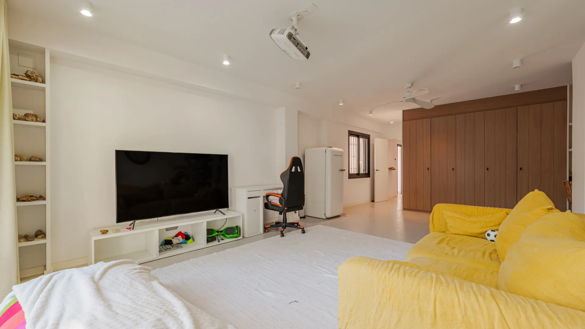 Se vende casa en Pinares de San Antón de 4 dormitorios