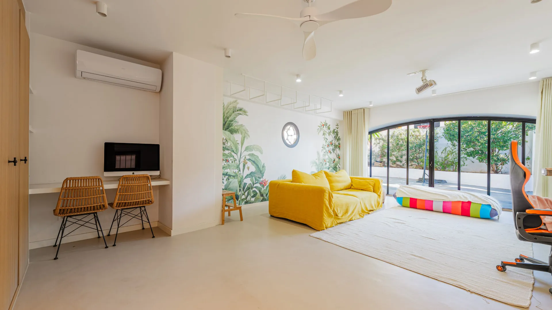 Se vende casa en Pinares de San Antón de 4 dormitorios
