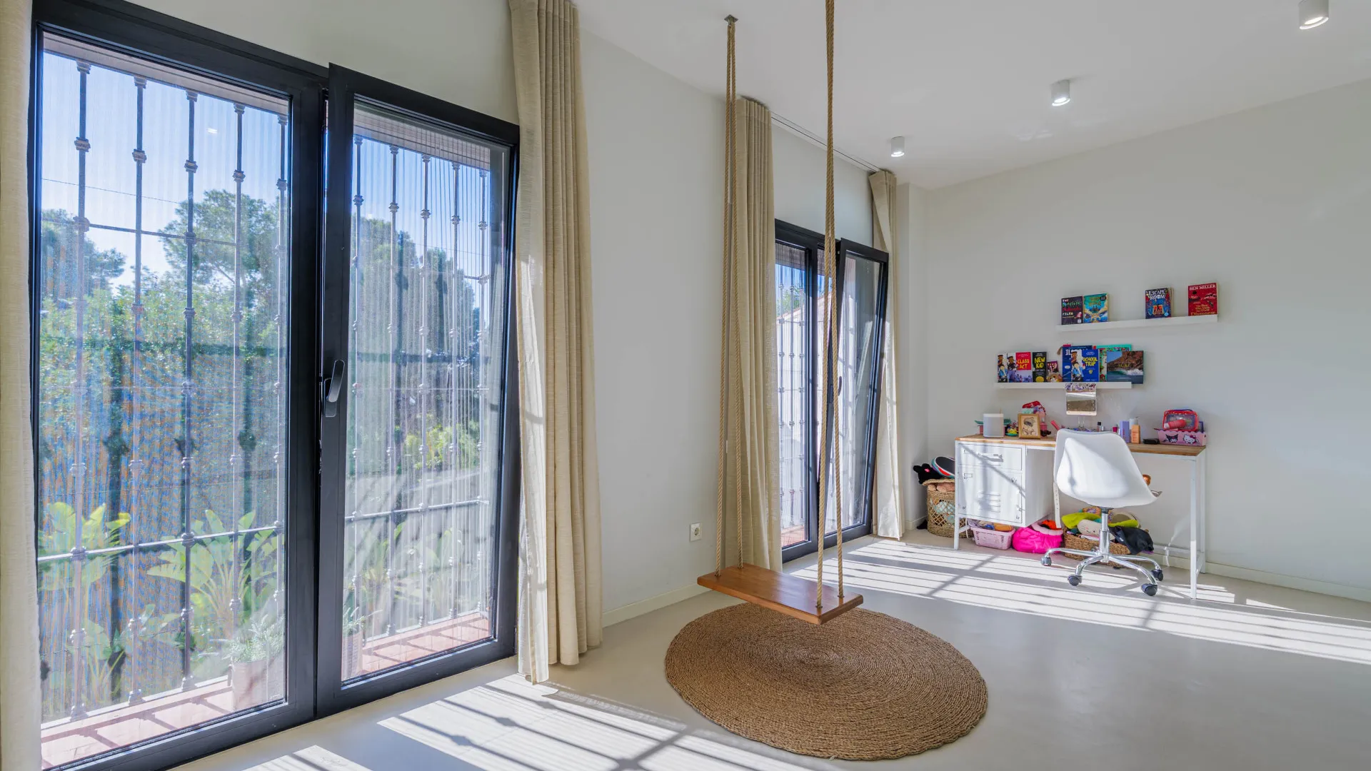 Se vende casa en Pinares de San Antón de 4 dormitorios