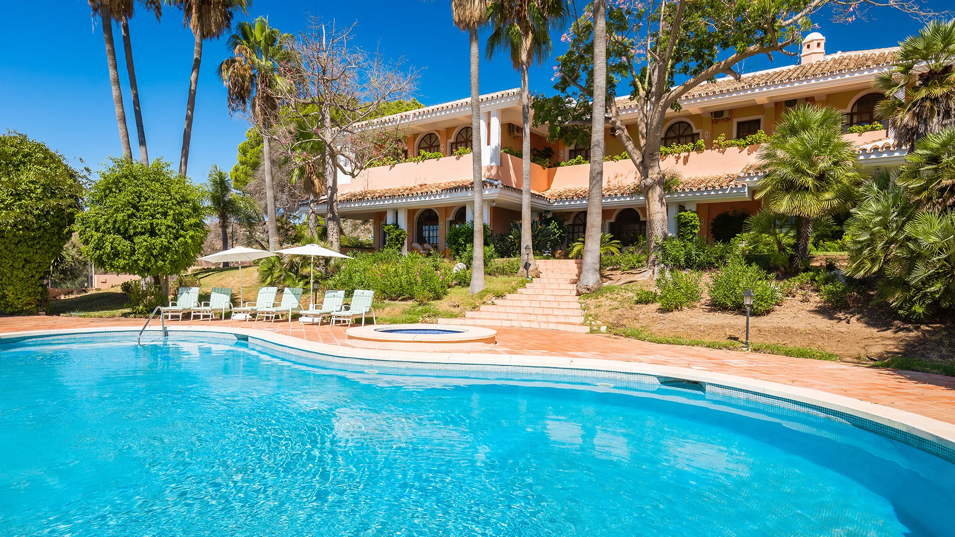 For sale villa in La Capellania with 20 bedrooms
