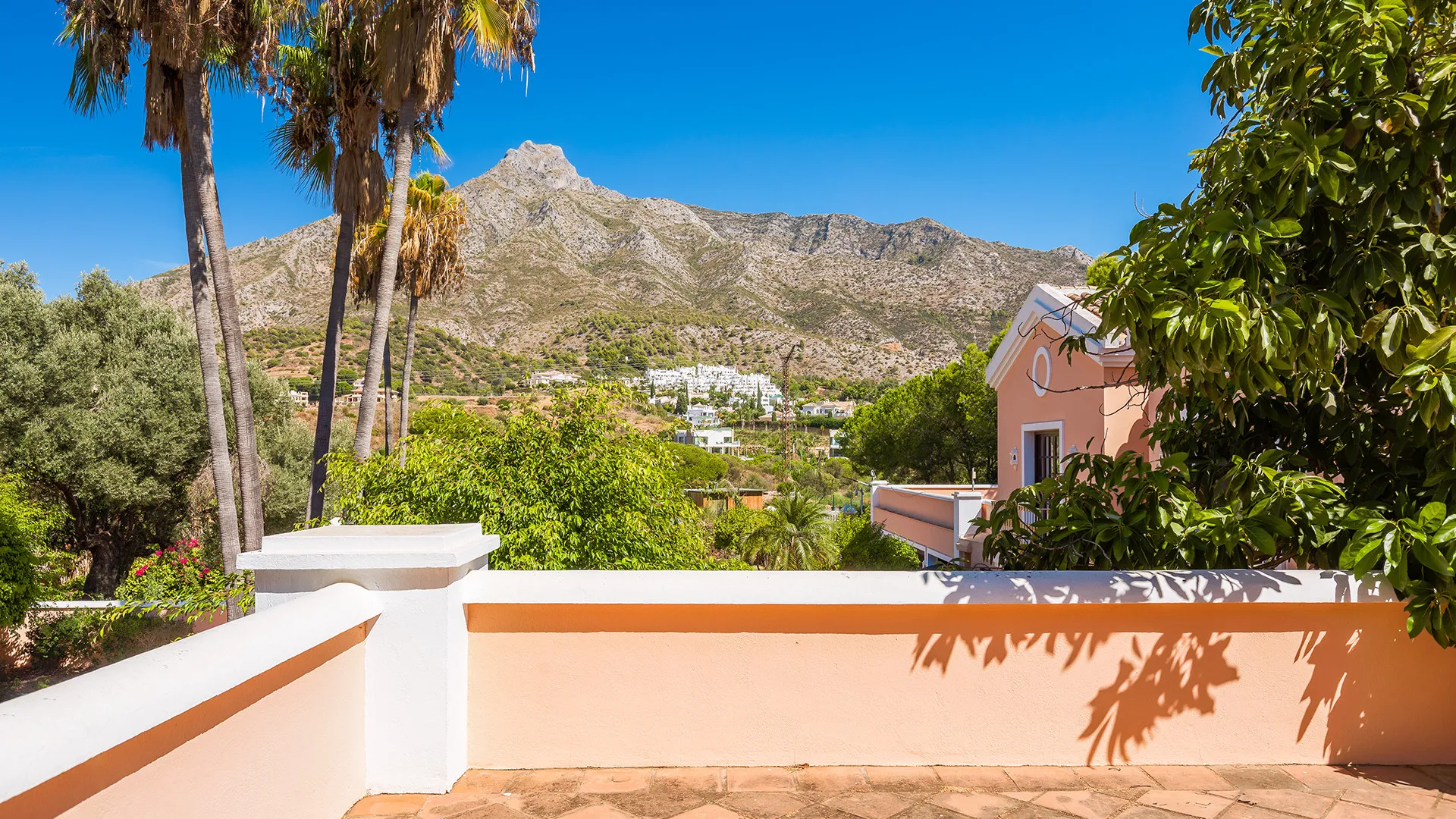 For sale villa in La Capellania with 20 bedrooms