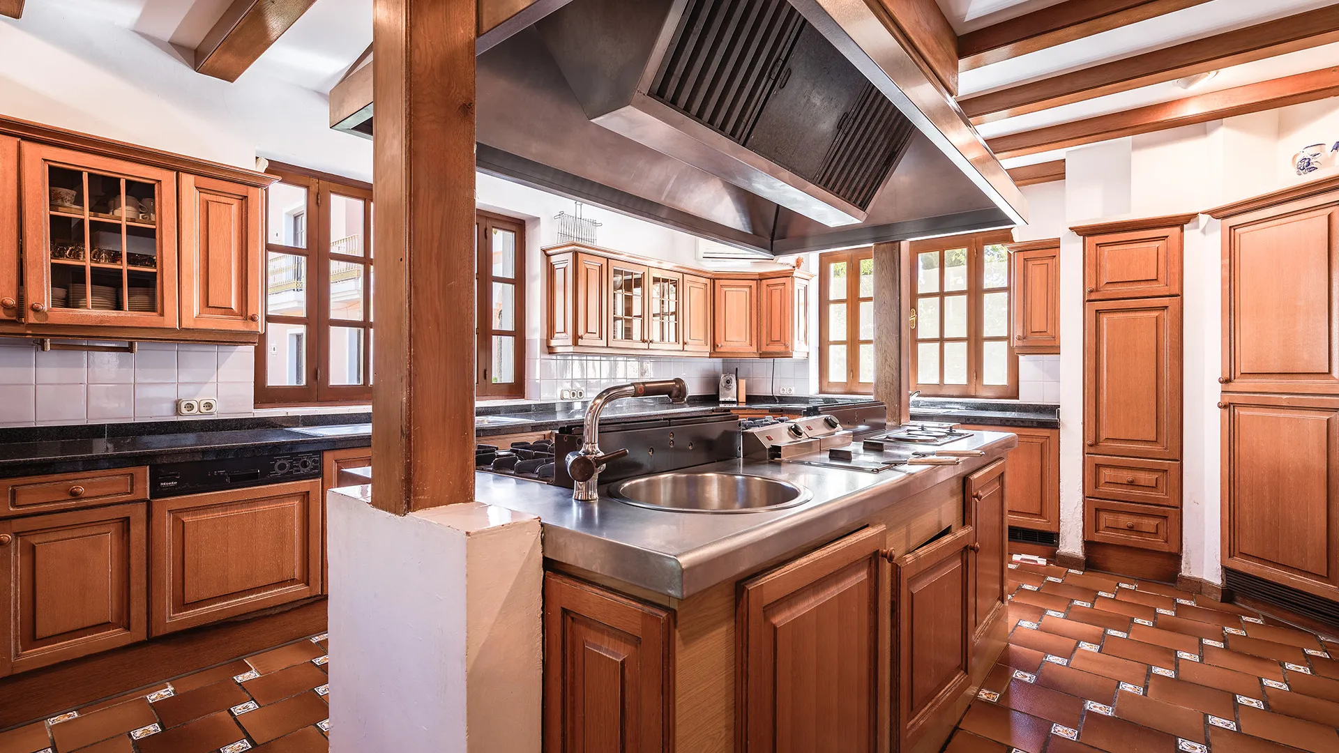 For sale villa in La Capellania with 20 bedrooms