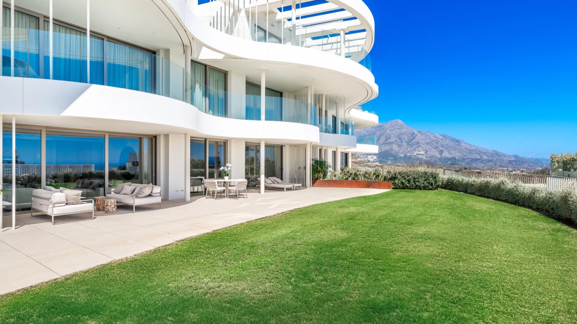 Ground floor apartment in The View Marbella for sale