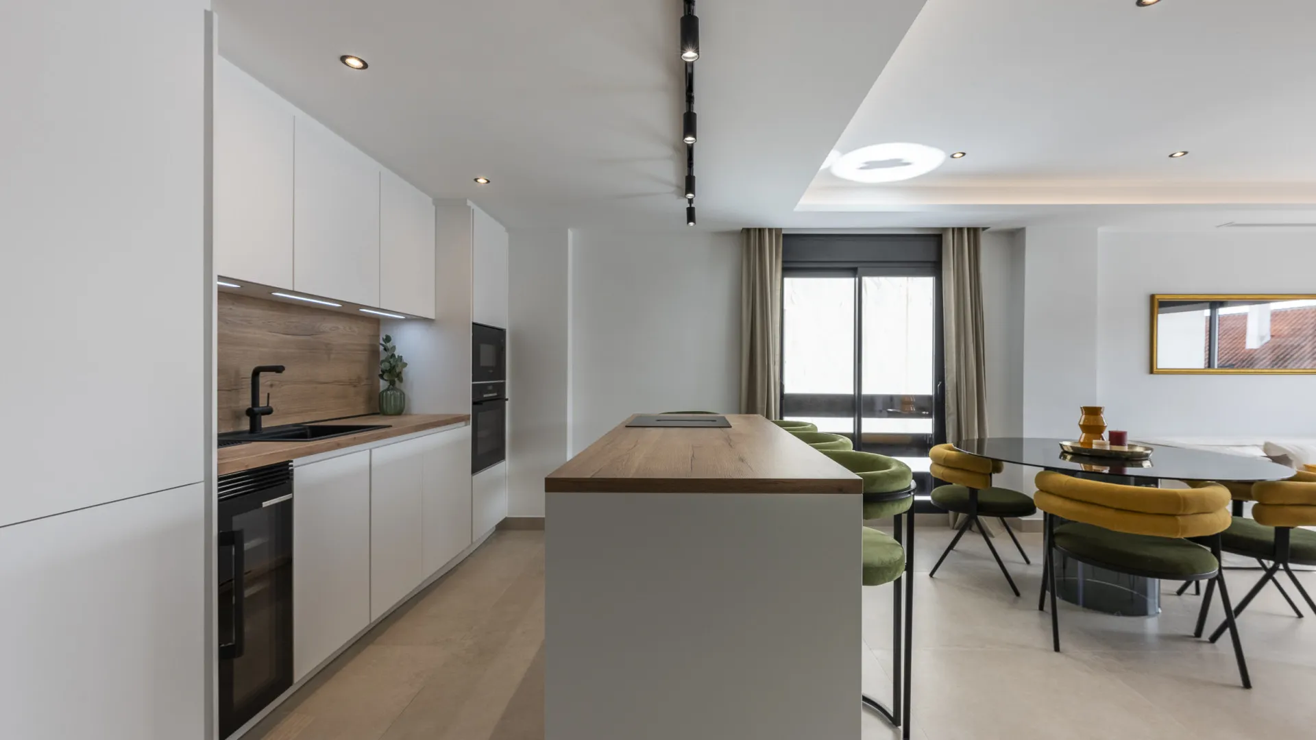 Buy Nueva Andalucia apartment