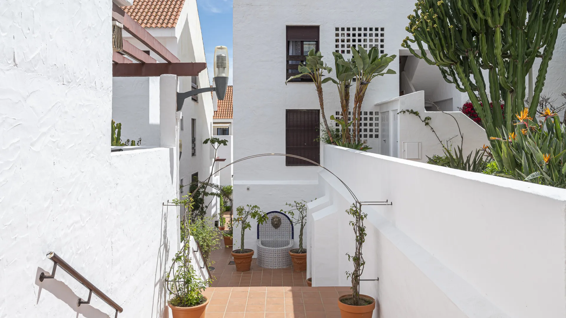 Buy Nueva Andalucia apartment