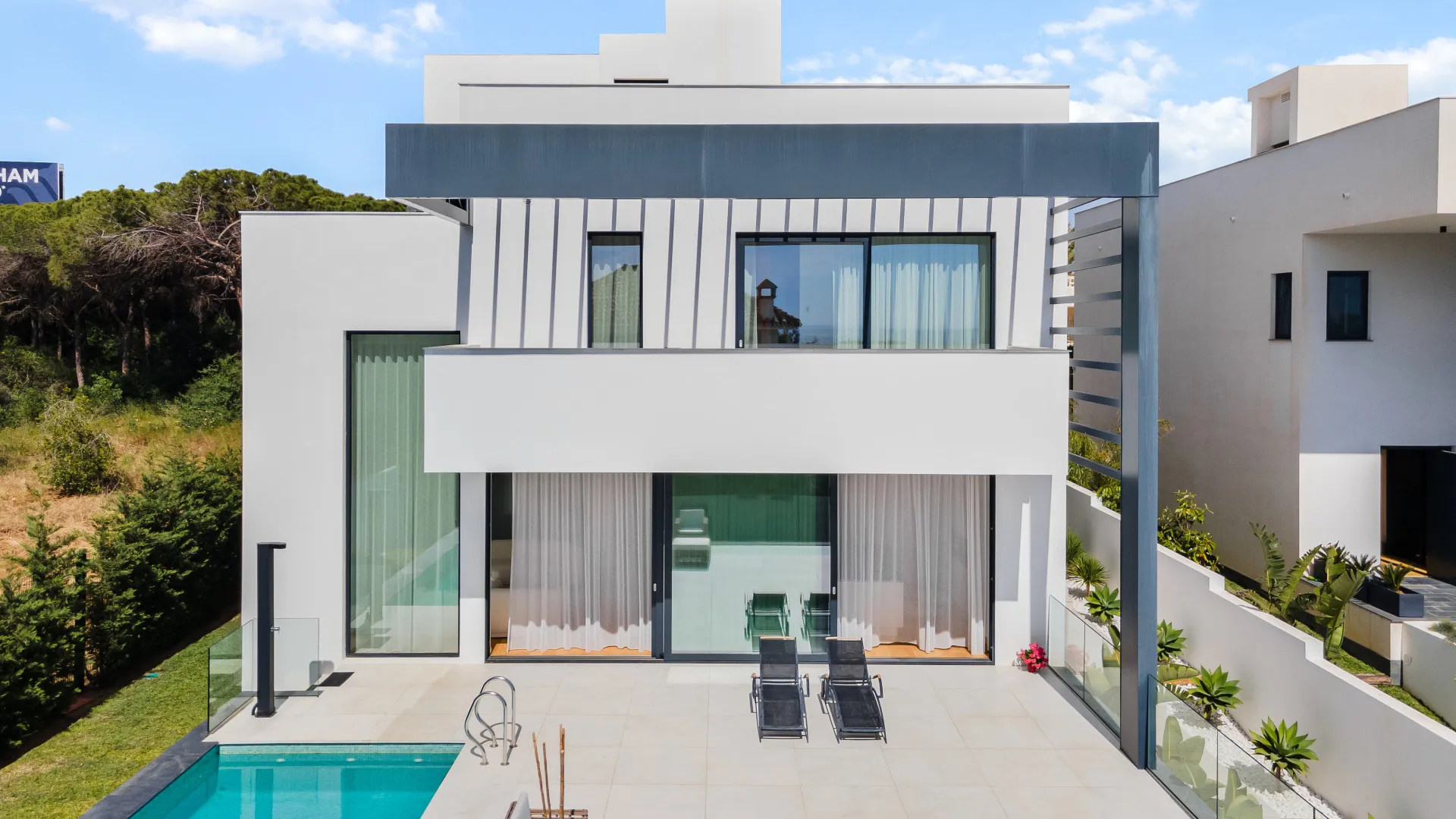 6 bedrooms villa in Marbesa for sale
