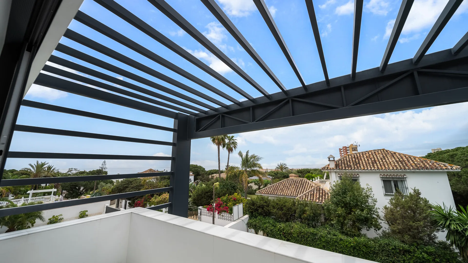 6 bedrooms villa in Marbesa for sale