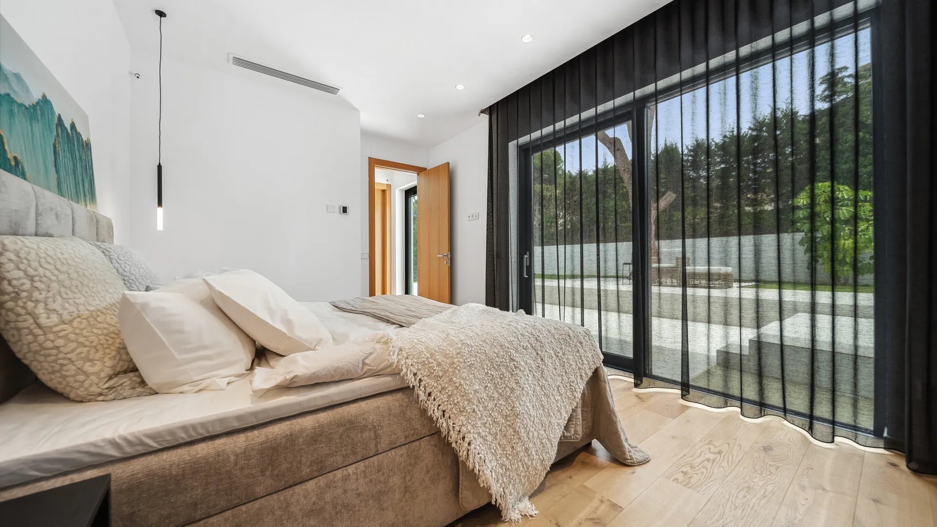 6 bedrooms villa in Marbesa for sale