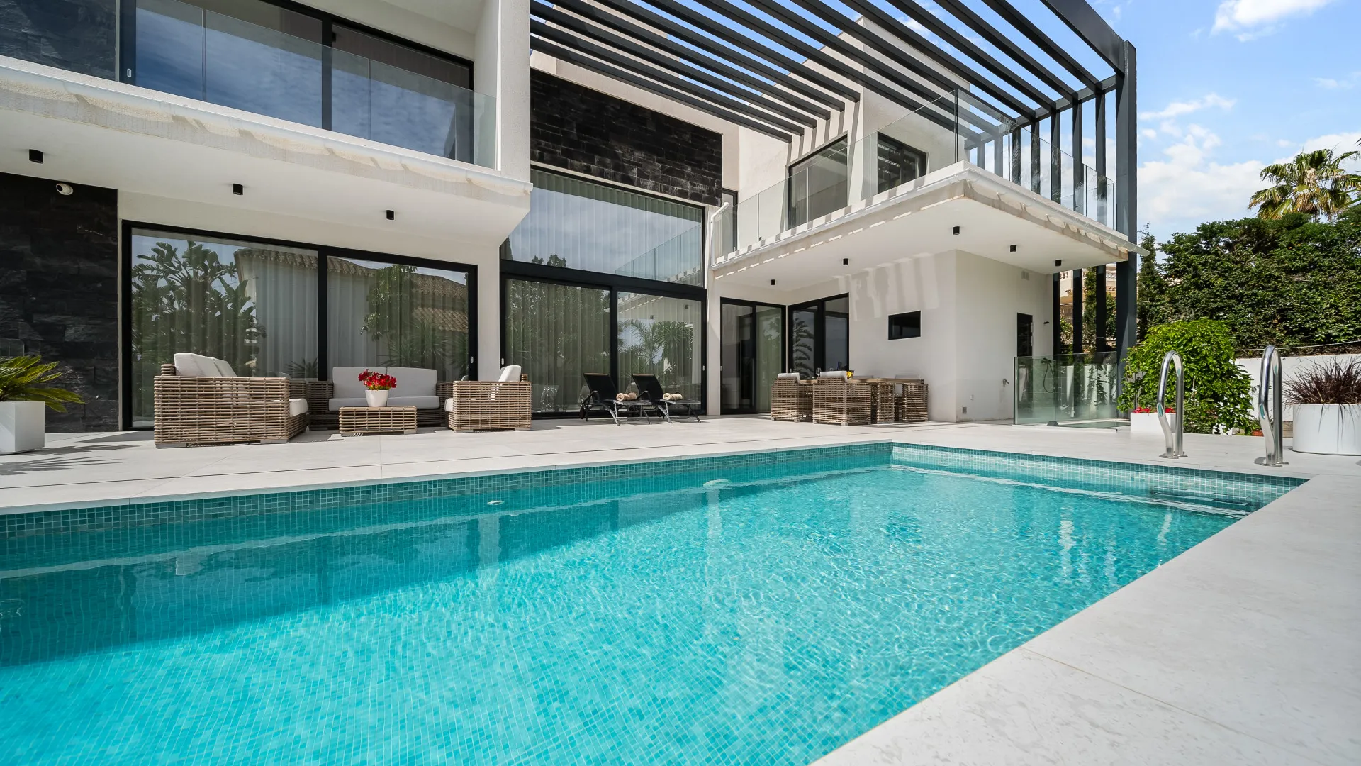 For sale villa with 4 bedrooms in Marbesa