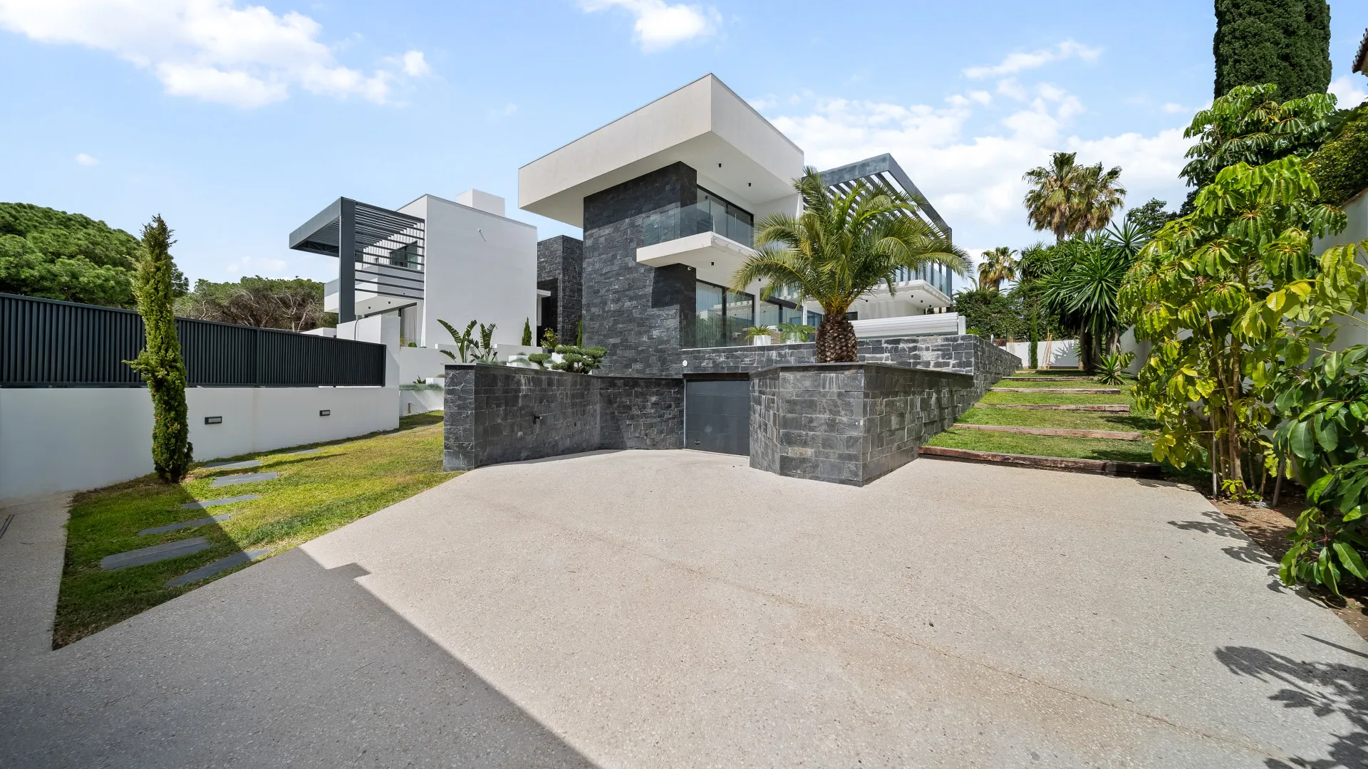 For sale villa with 4 bedrooms in Marbesa