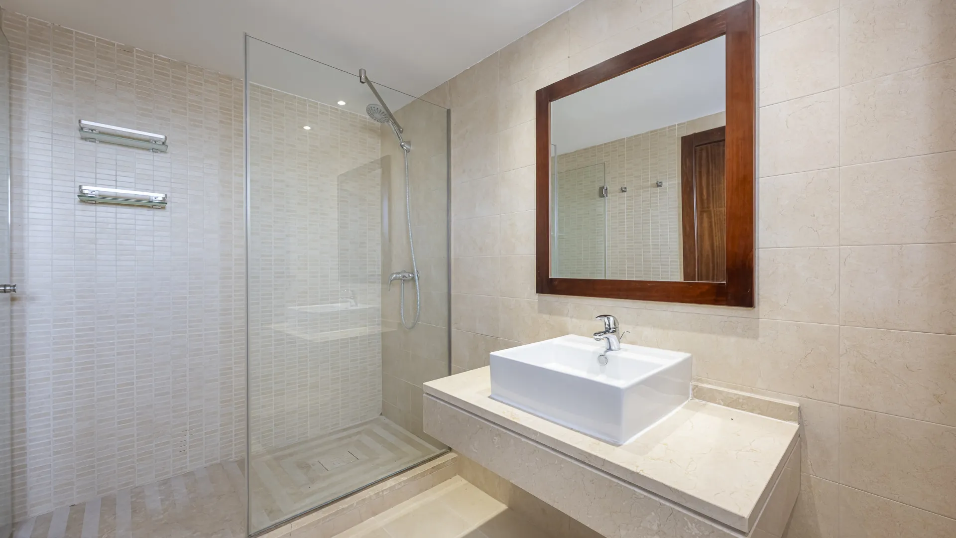 Triplex en venta en Los Altos de los Monteros