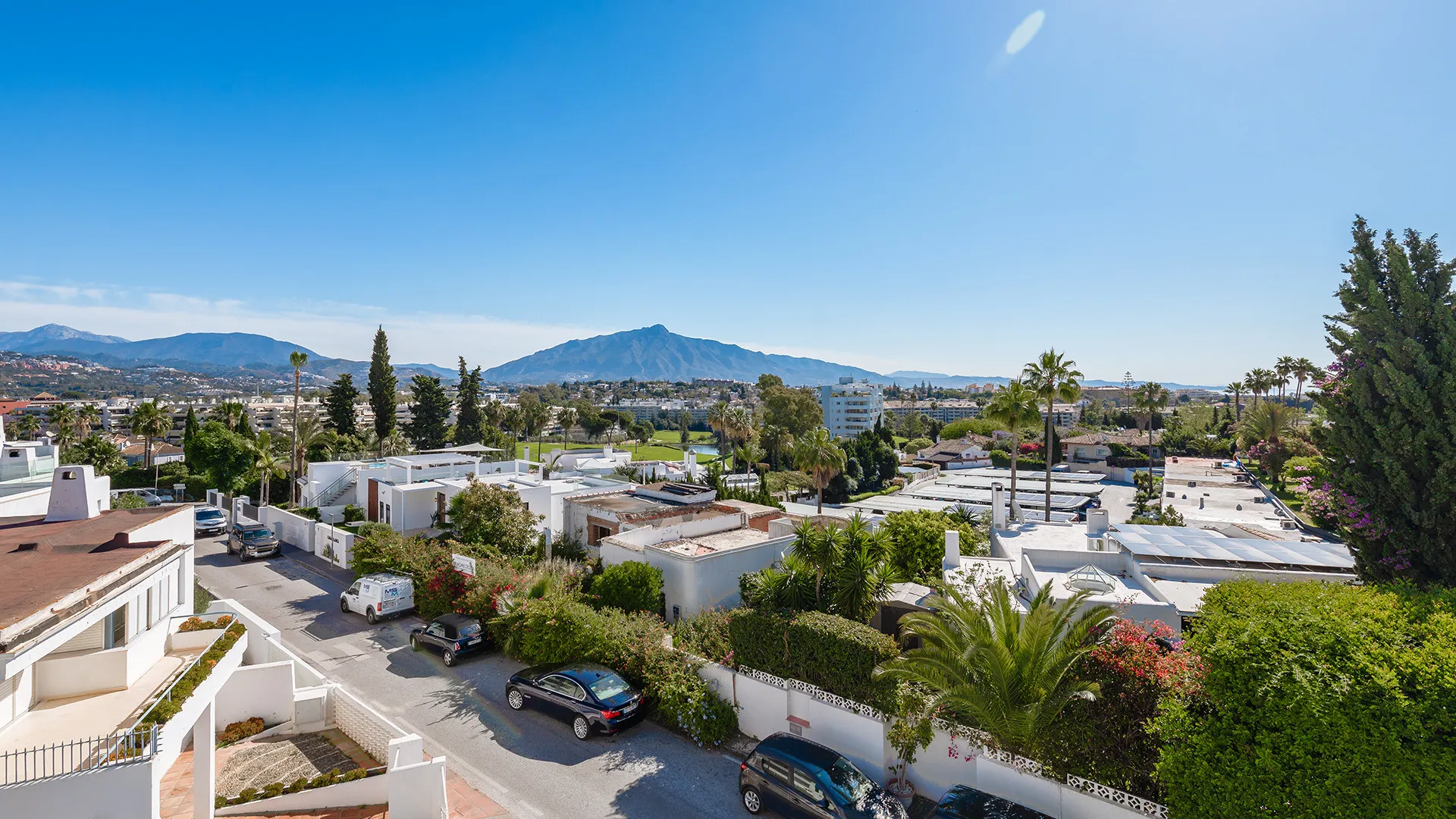 Ático a la venta con 3 dormitorios en Guadalmina Alta