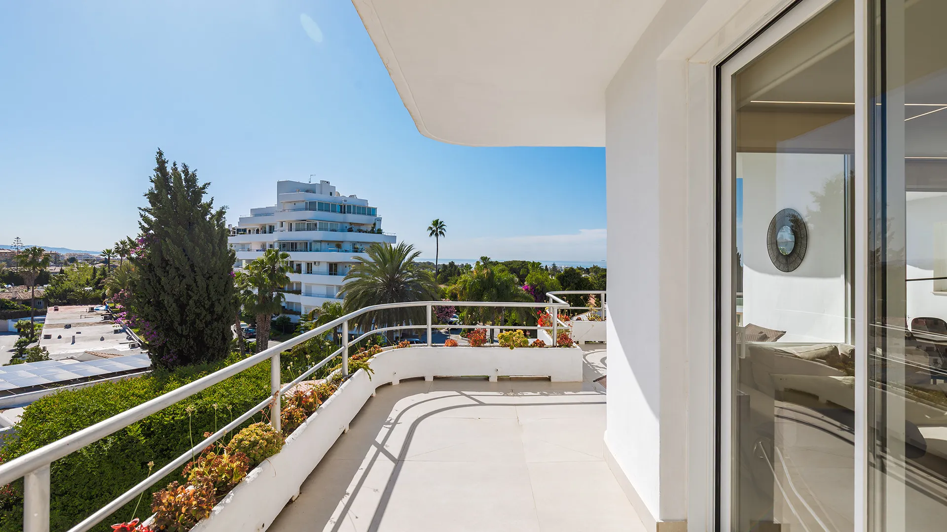 Ático a la venta con 3 dormitorios en Guadalmina Alta