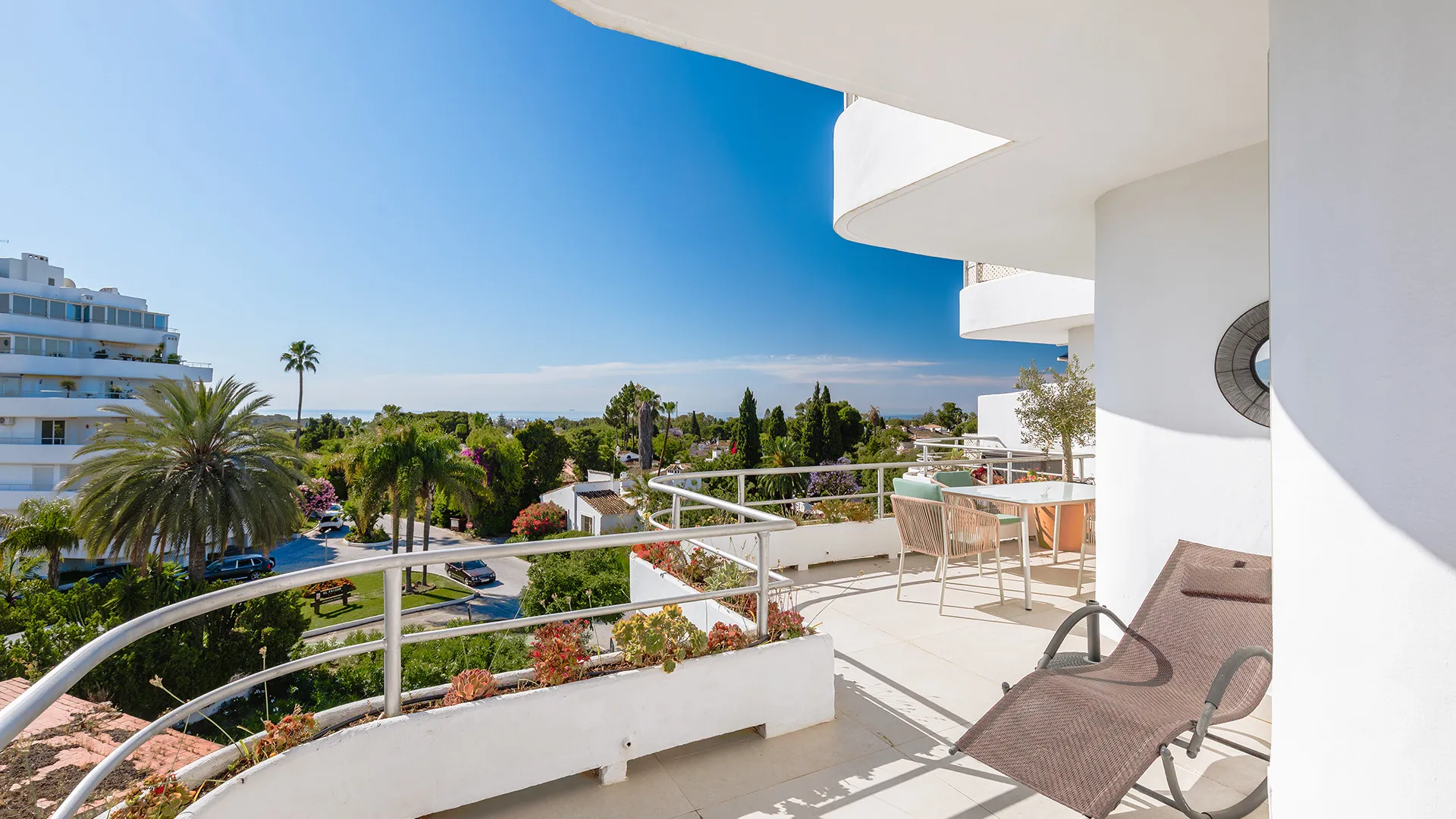 Ático a la venta con 3 dormitorios en Guadalmina Alta