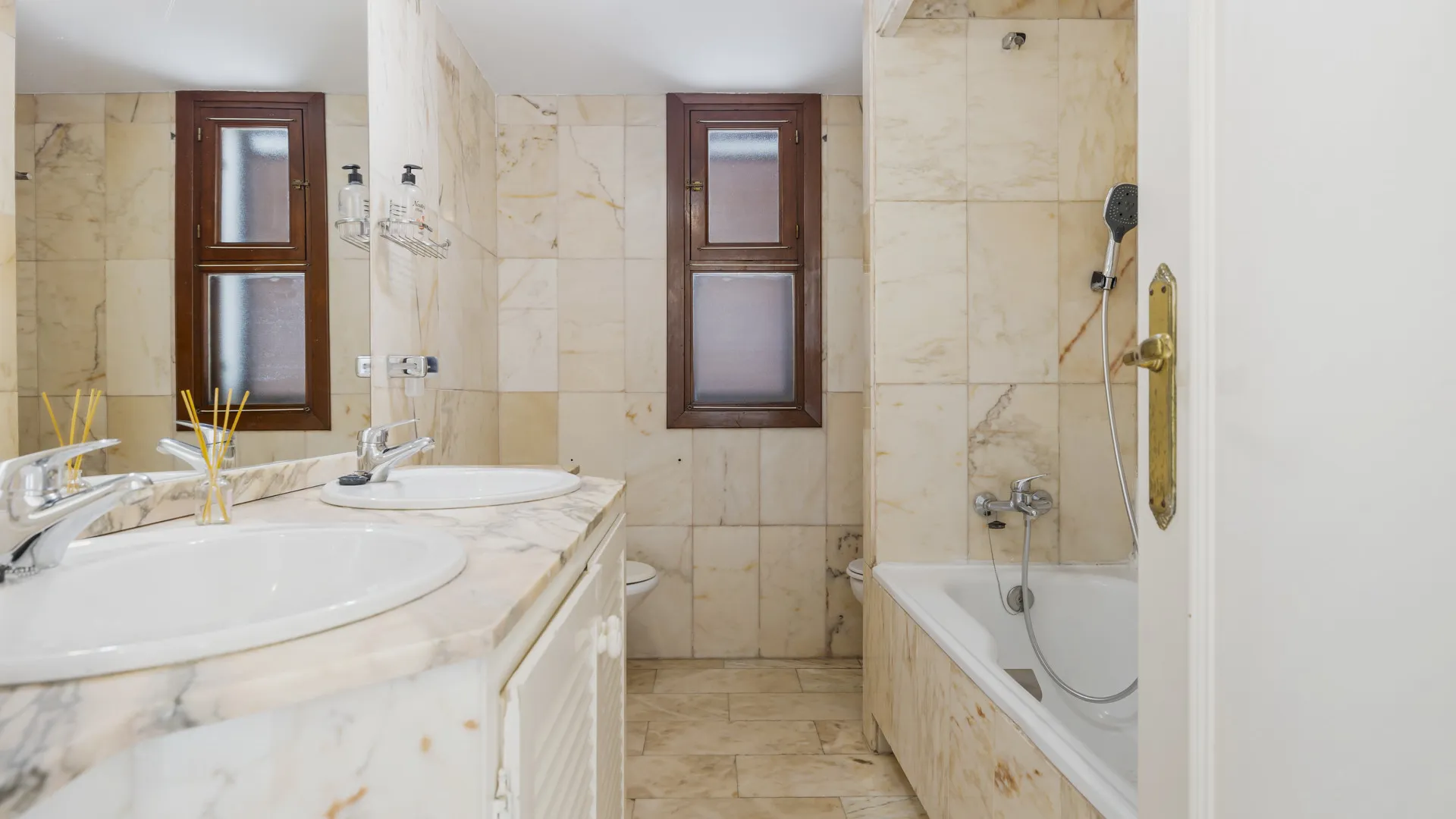 Estepona Oeste, adosado con 2 dormitorios en venta