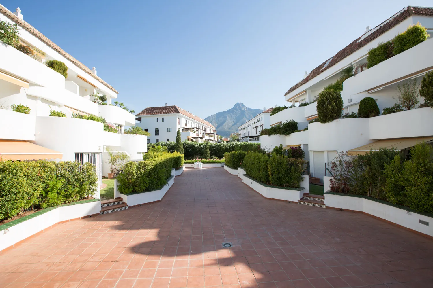 For sale Ancon Sierra IV 3 bedrooms ground floor apartment