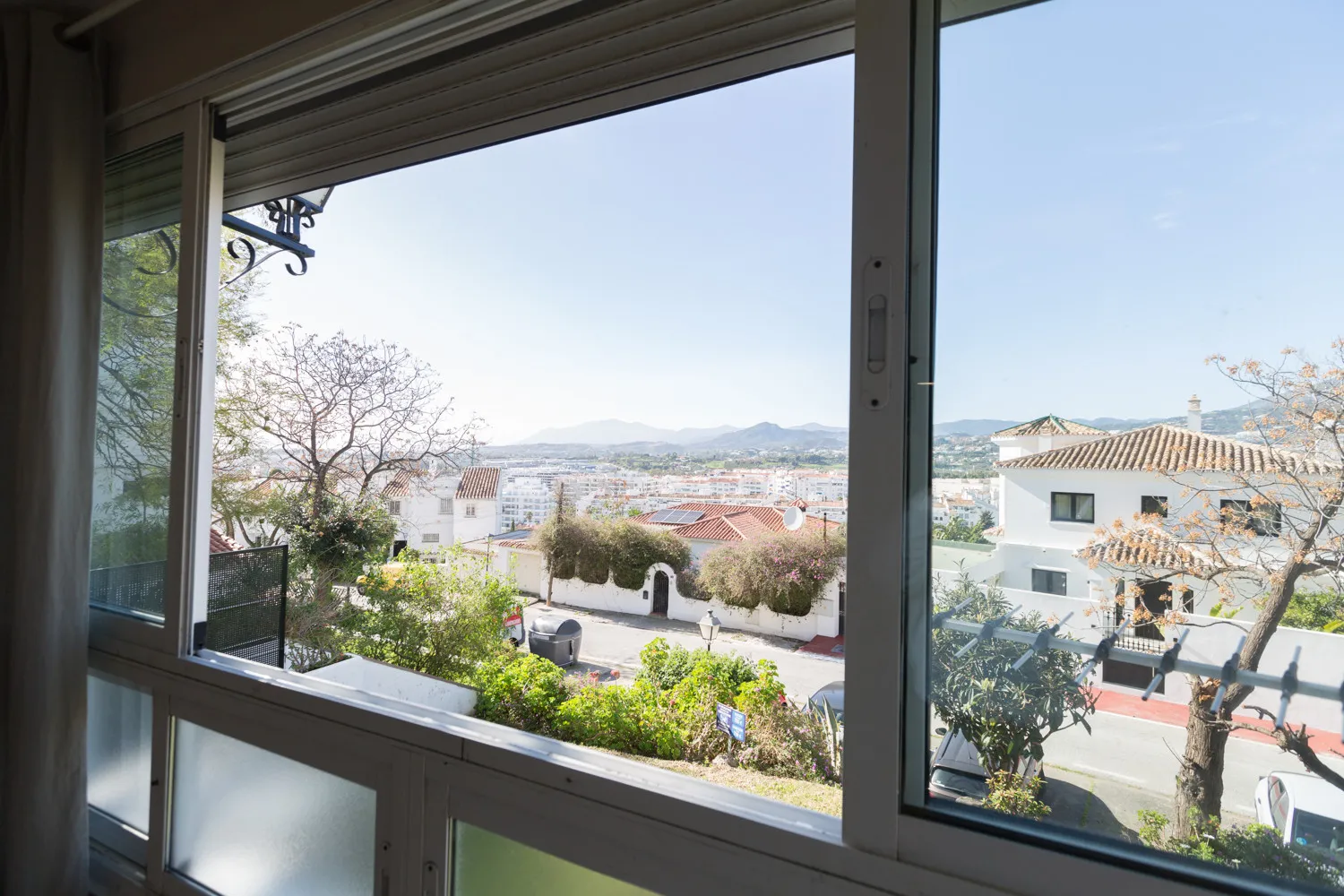 For sale 2 bedrooms apartment in Nueva Andalucia