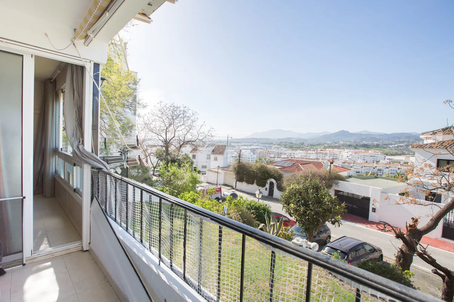 For sale 2 bedrooms apartment in Nueva Andalucia