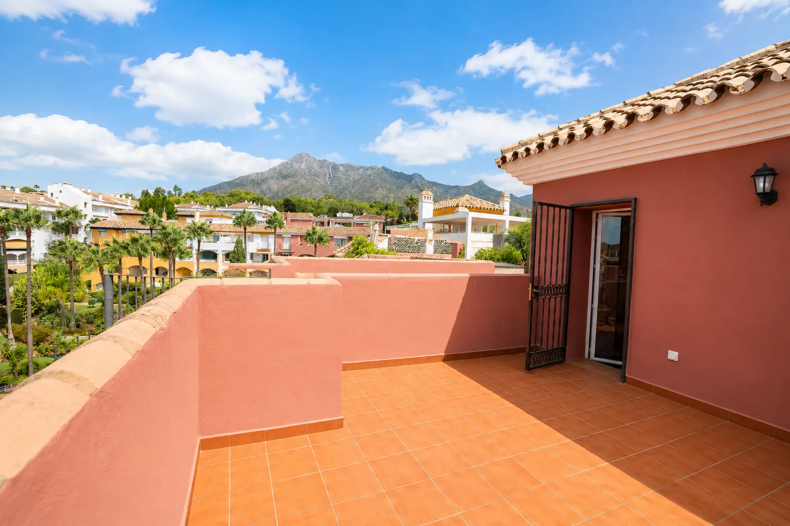 For sale Marbella Golden Mile duplex penthouse with 3 bedrooms