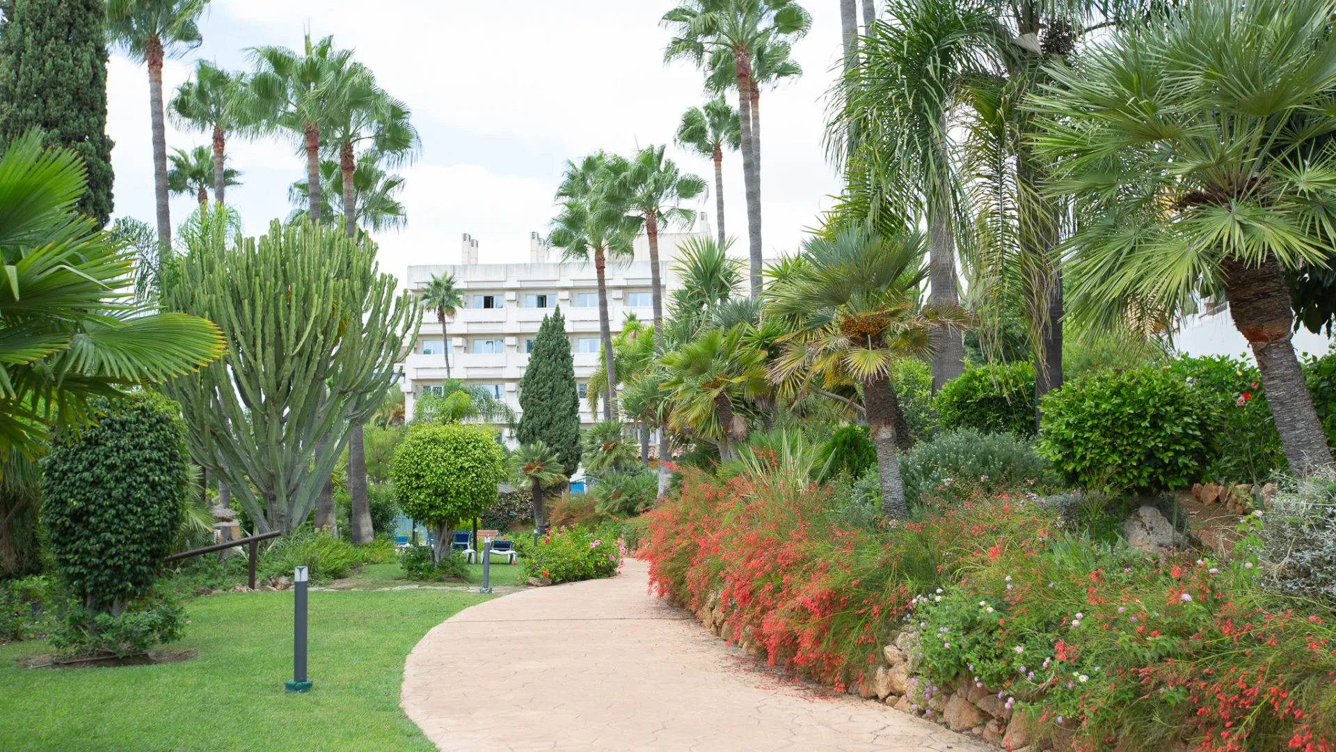 For sale Marbella Golden Mile duplex penthouse with 3 bedrooms