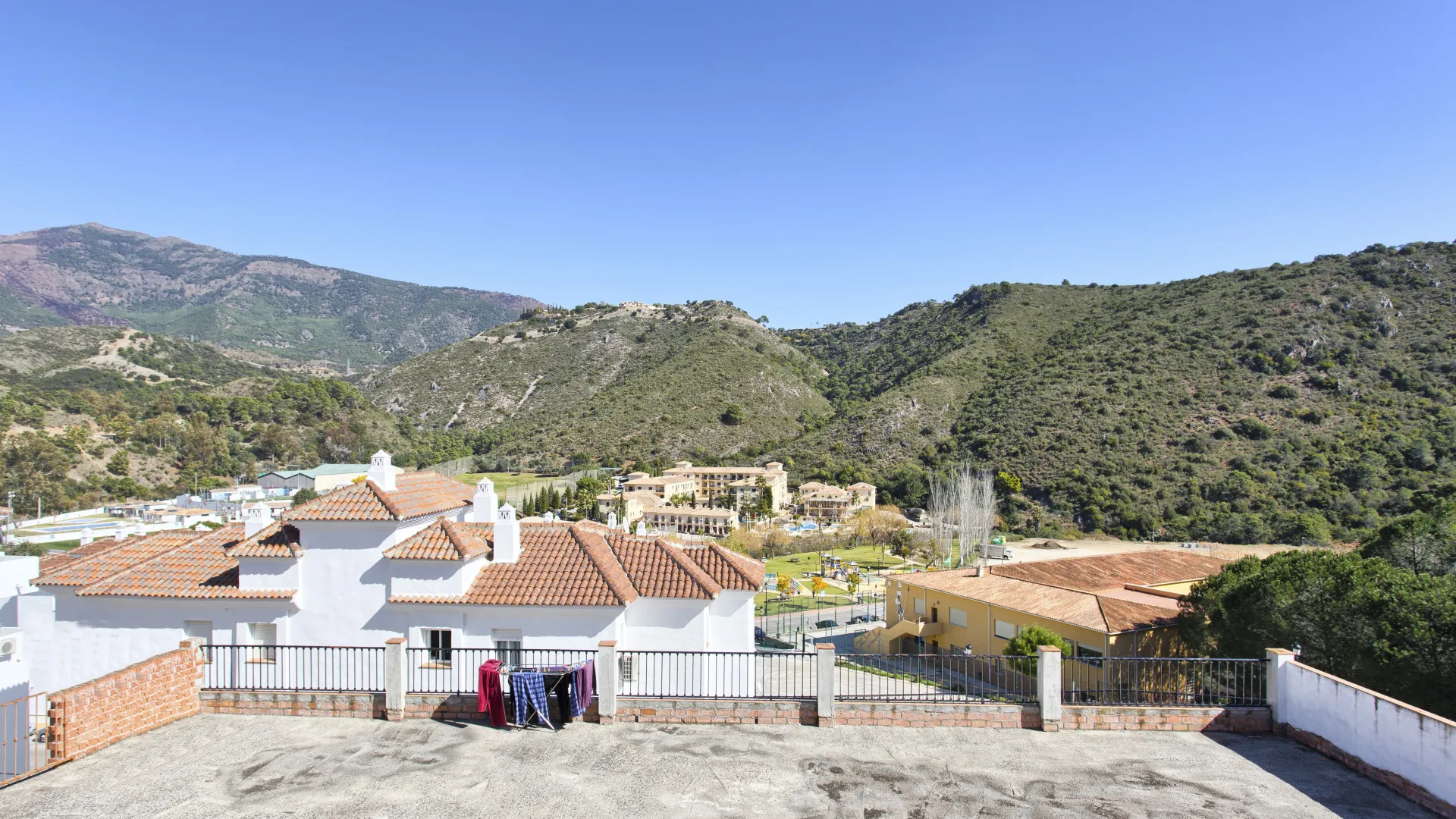 Benahavis, adosado en venta de 3 dormitorios