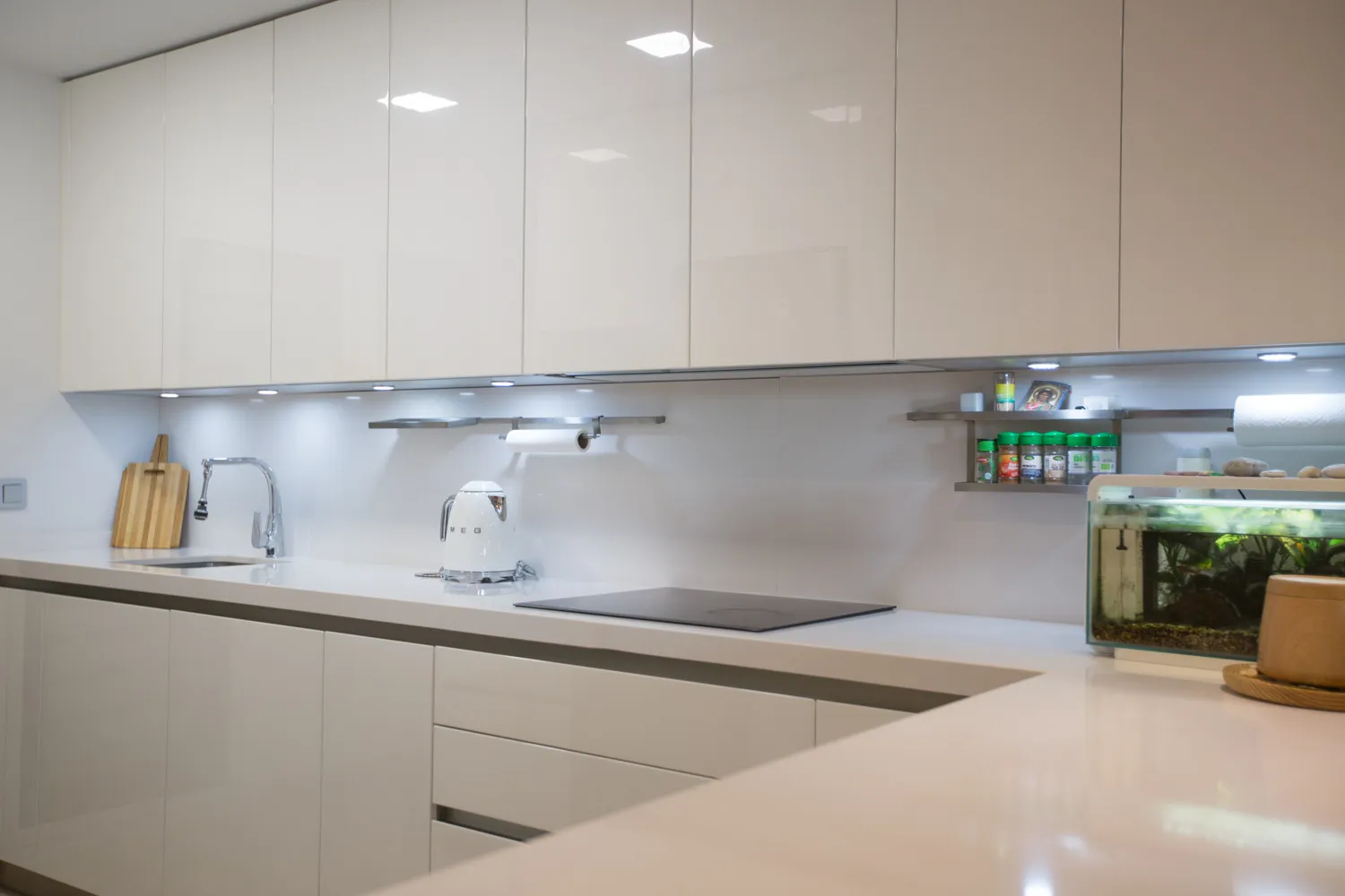 Apartamento planta baja con 2 dormitorios en venta en Alminar de Marbella
