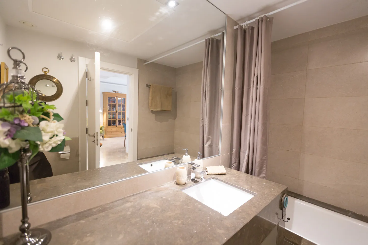 Apartamento planta baja con 2 dormitorios en venta en Alminar de Marbella