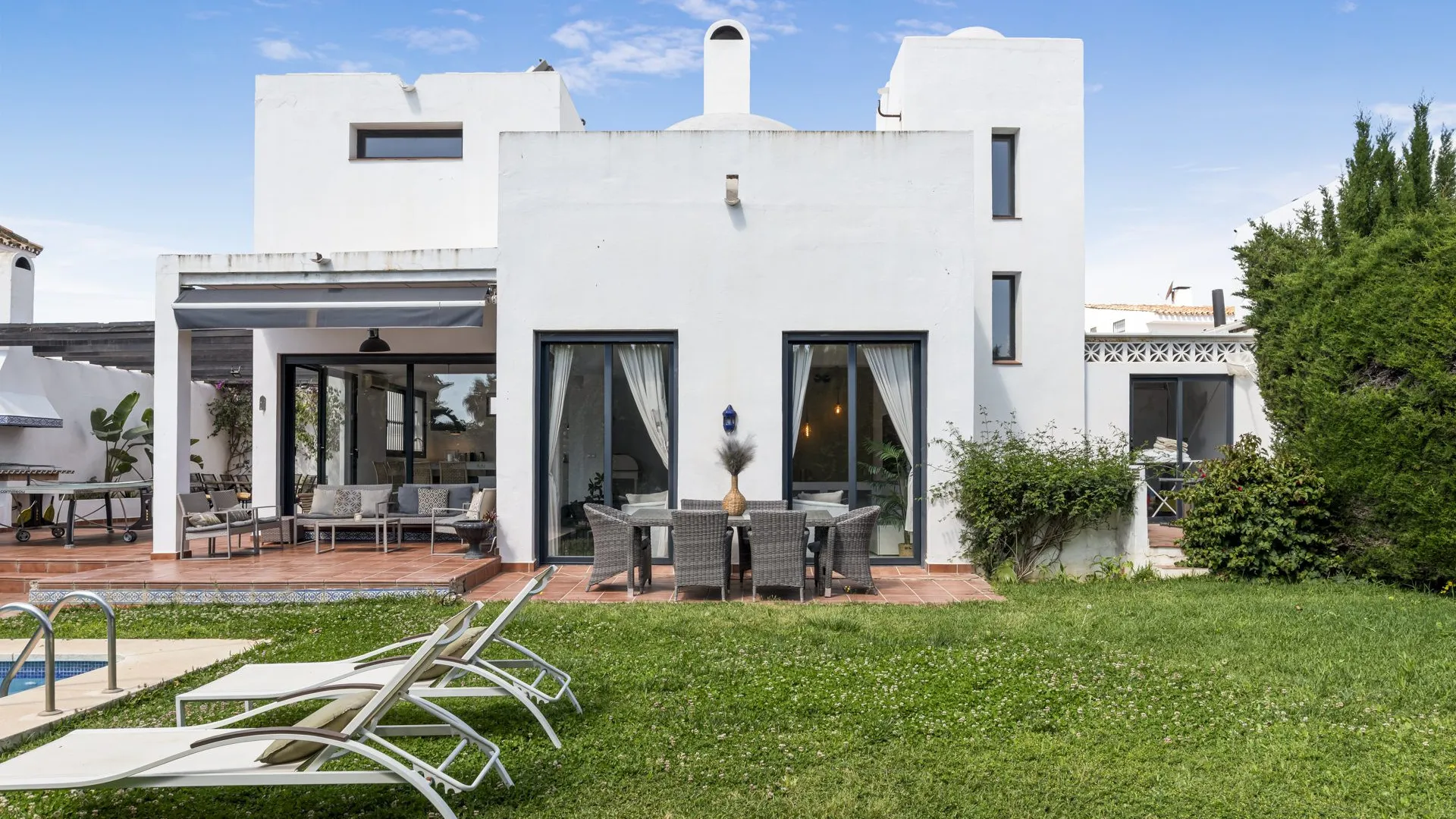 Se vende villa en Nueva Andalucia