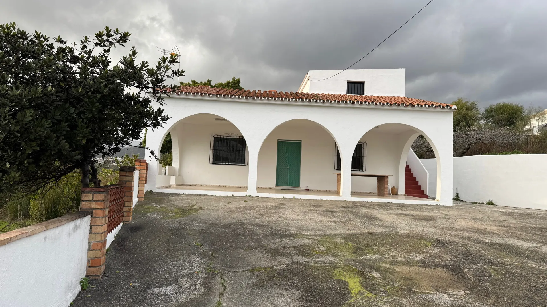 Se vende finca con 4 dormitorios en Guadalmansa
