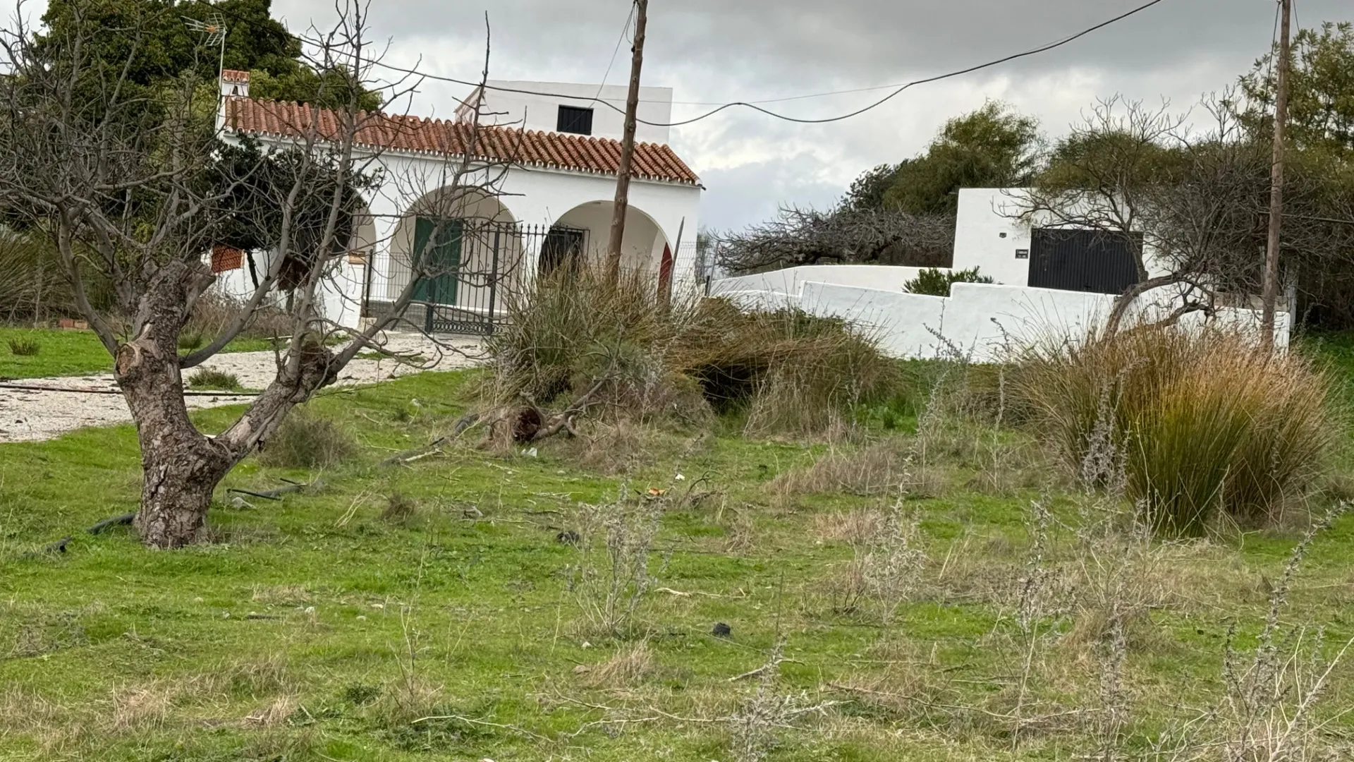 Se vende finca con 4 dormitorios en Guadalmansa