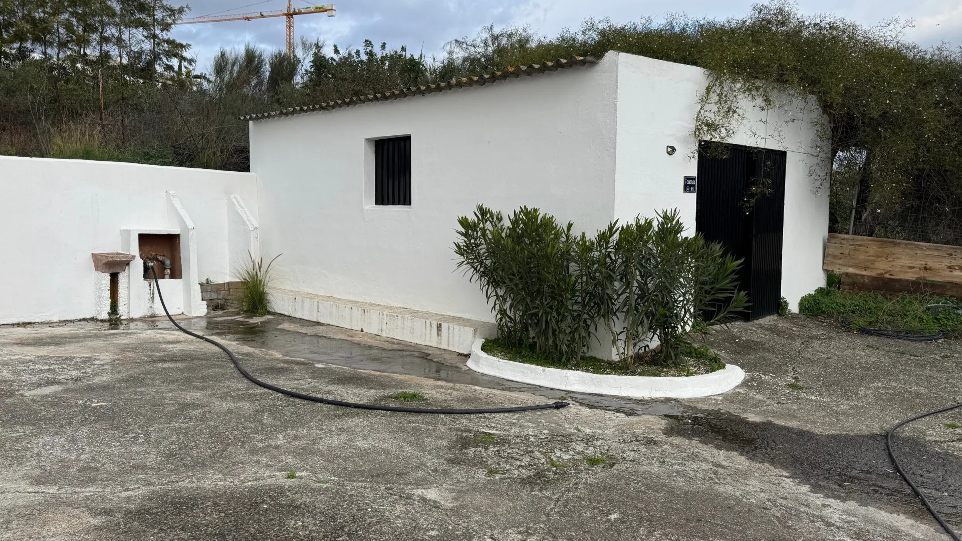 Se vende finca con 4 dormitorios en Guadalmansa