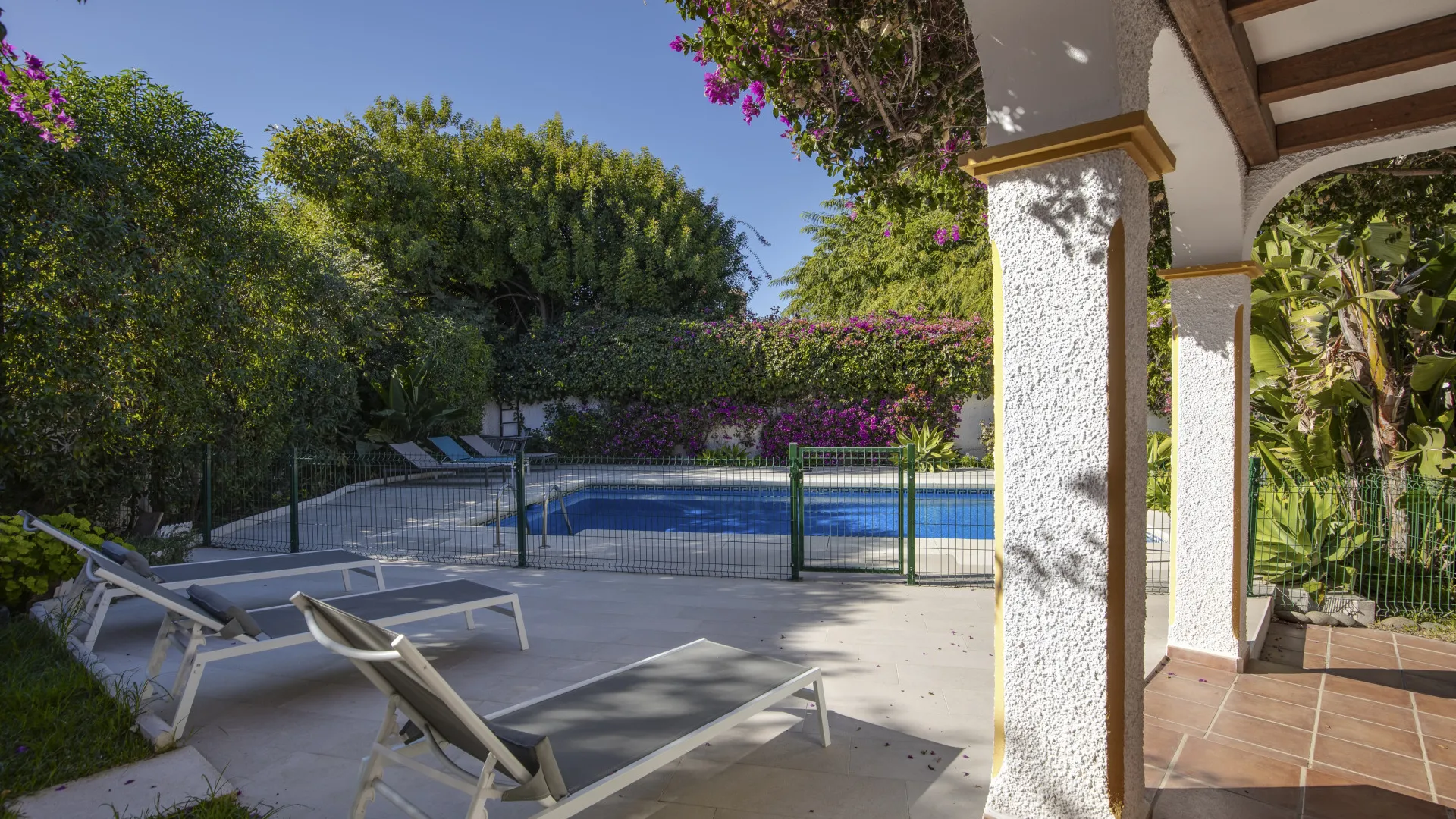 Comprar villa en Guadalmina Alta