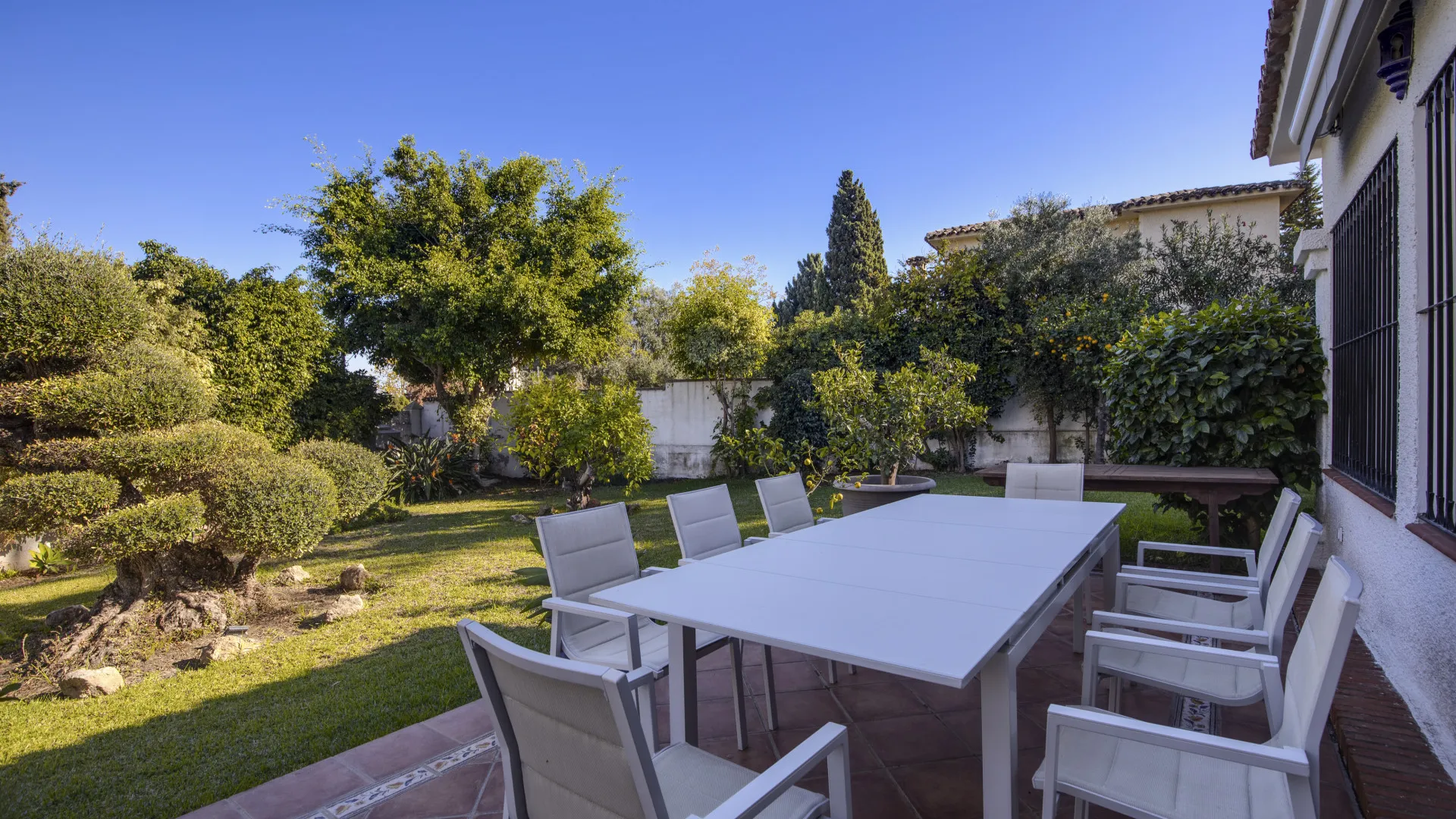 Comprar villa en Guadalmina Alta